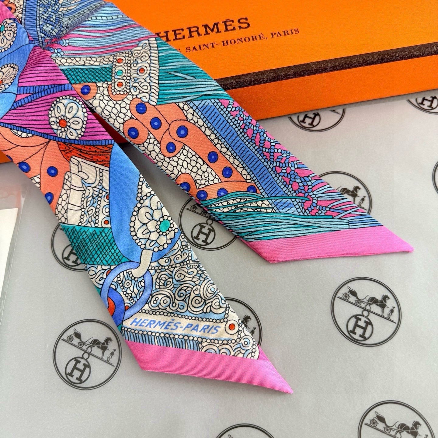 HM Twilly Mini Scarf 86CM Pink Blue Mulberry Silk 965638