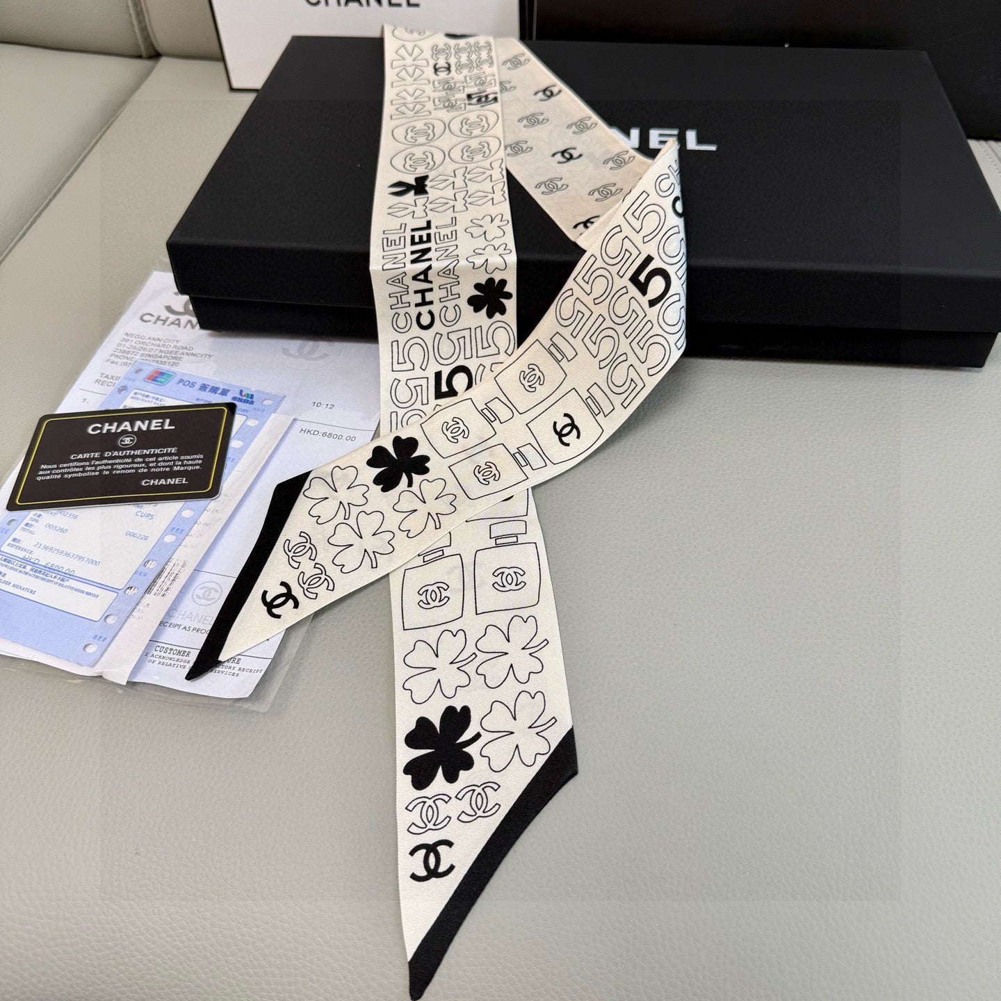 CC  Twilly Mini Scarf 120cm White Mulberry Silk 968851