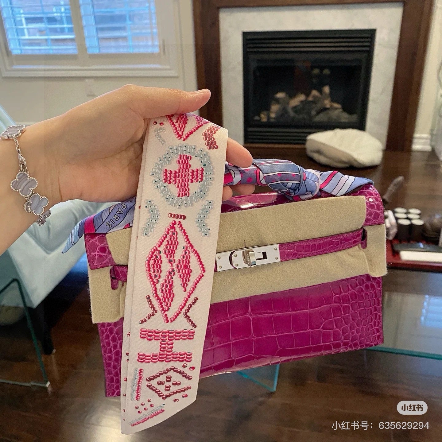 HM Twilly Mini Scarf 86CM Pink Mulberry Silk 969056