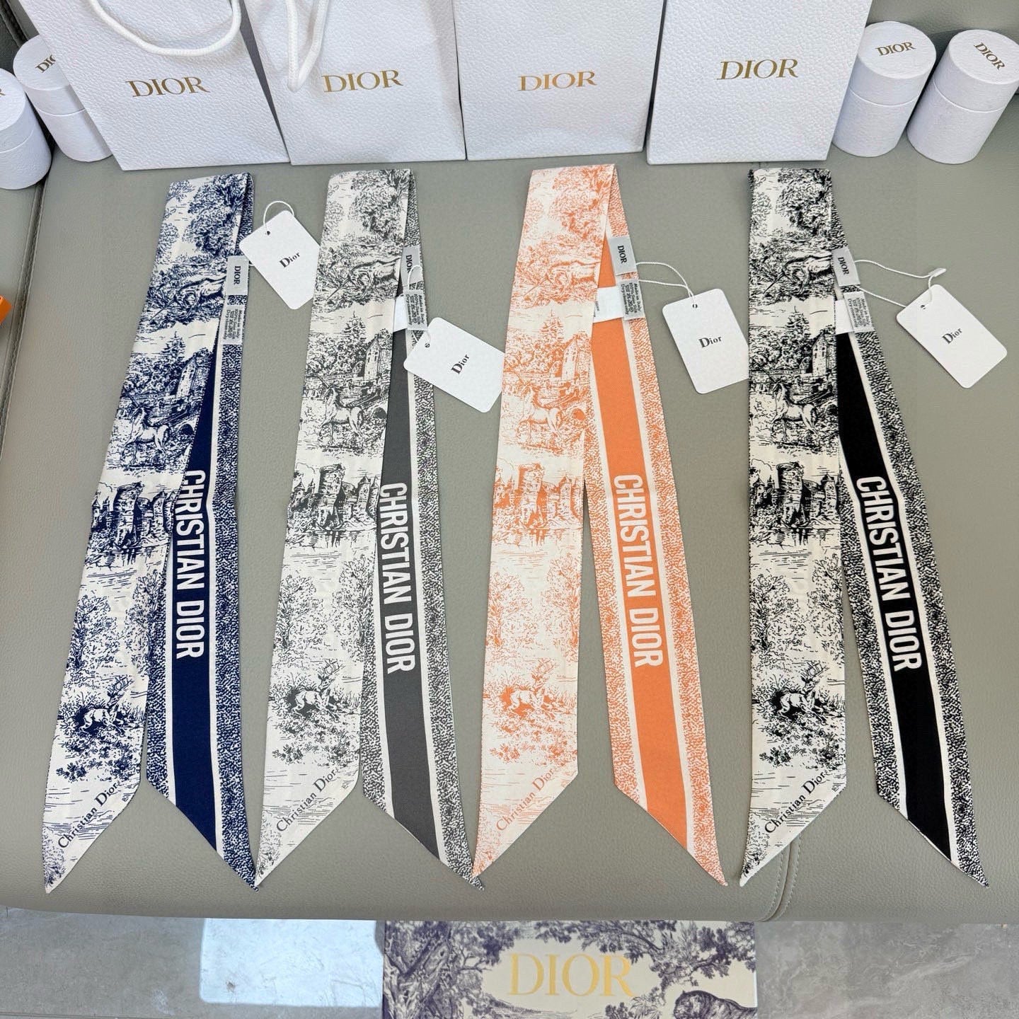 CD Twilly Mini Scarf 105cm Black  Mulberry Silk 976491