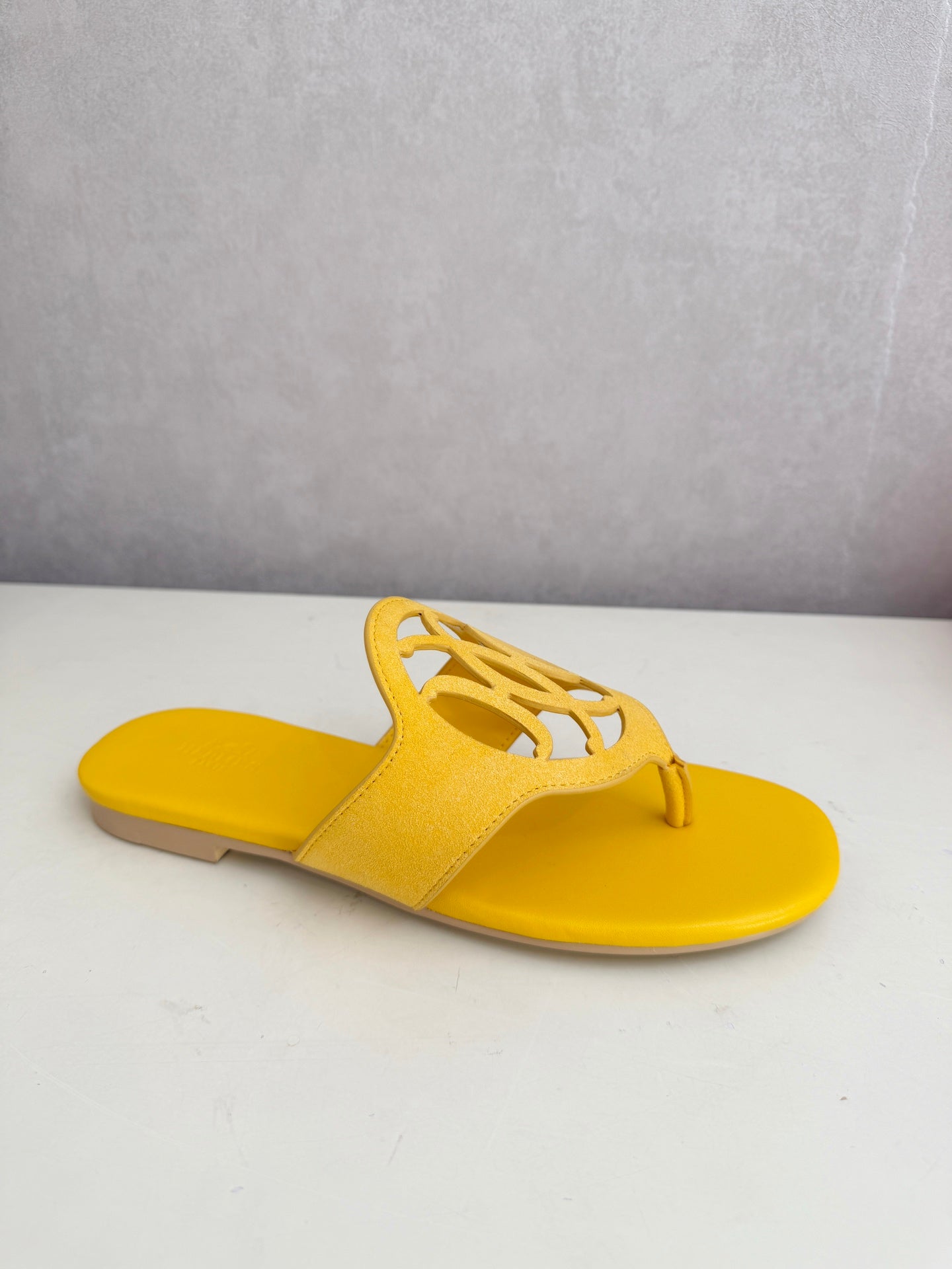 HM 26ss Pig-Nose Slipper Yellow Leather 605905