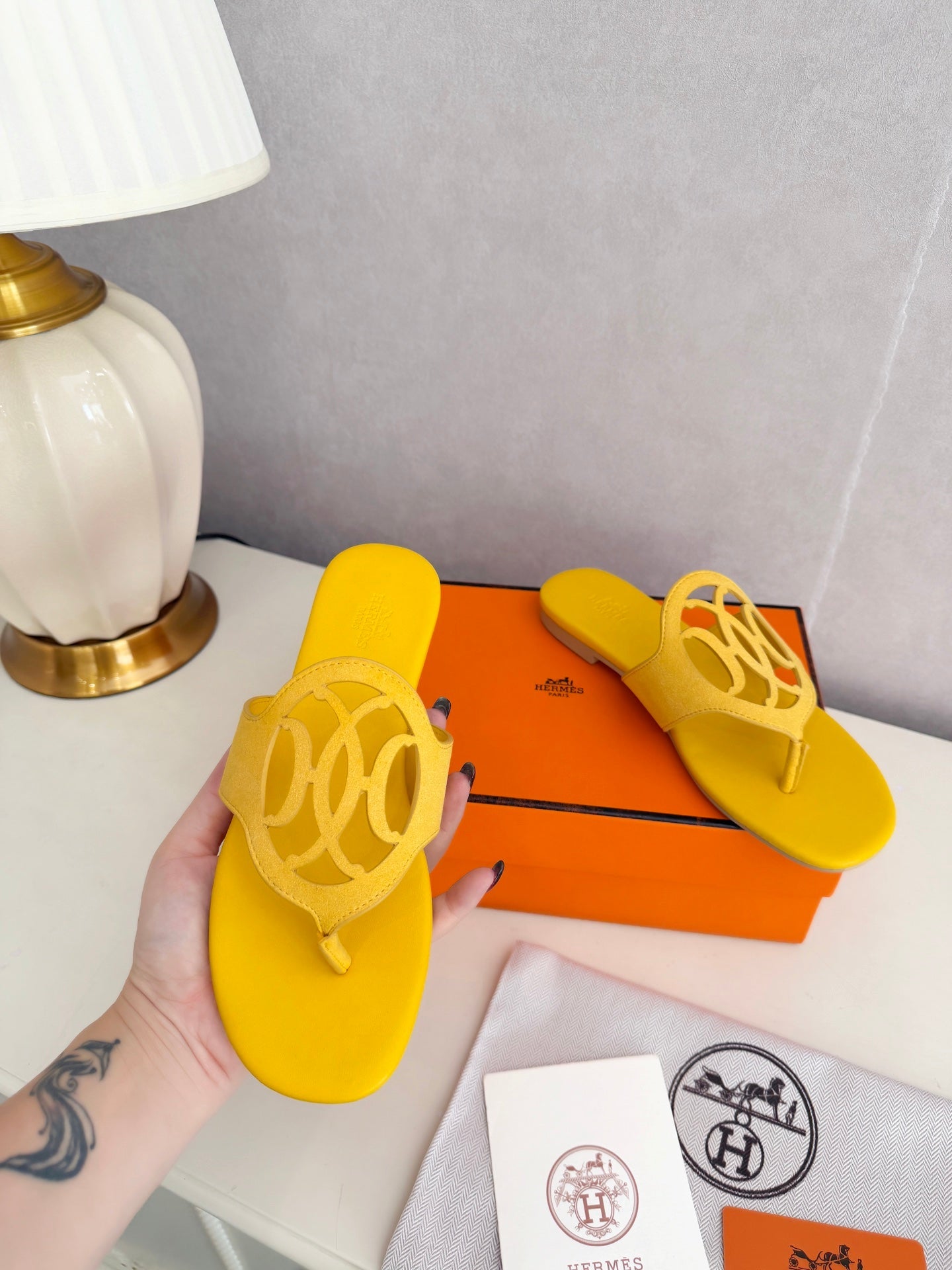 HM 26ss Pig-Nose Slipper Yellow Leather 605905