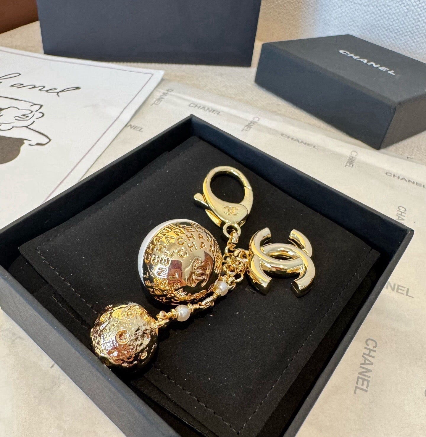 Chanel Pearl Charm 415602