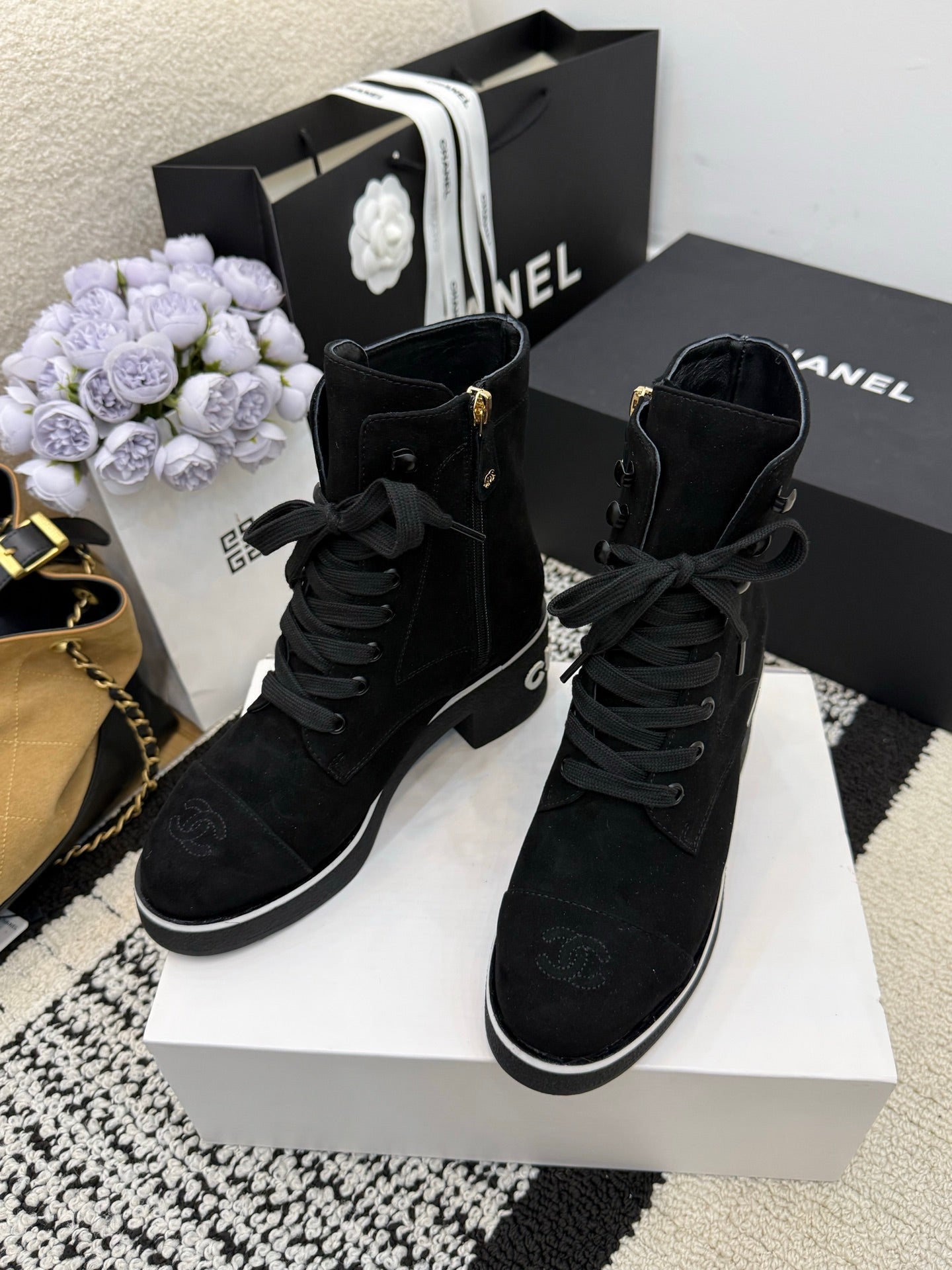 CC 26 Combat Boot Black Suede 588799