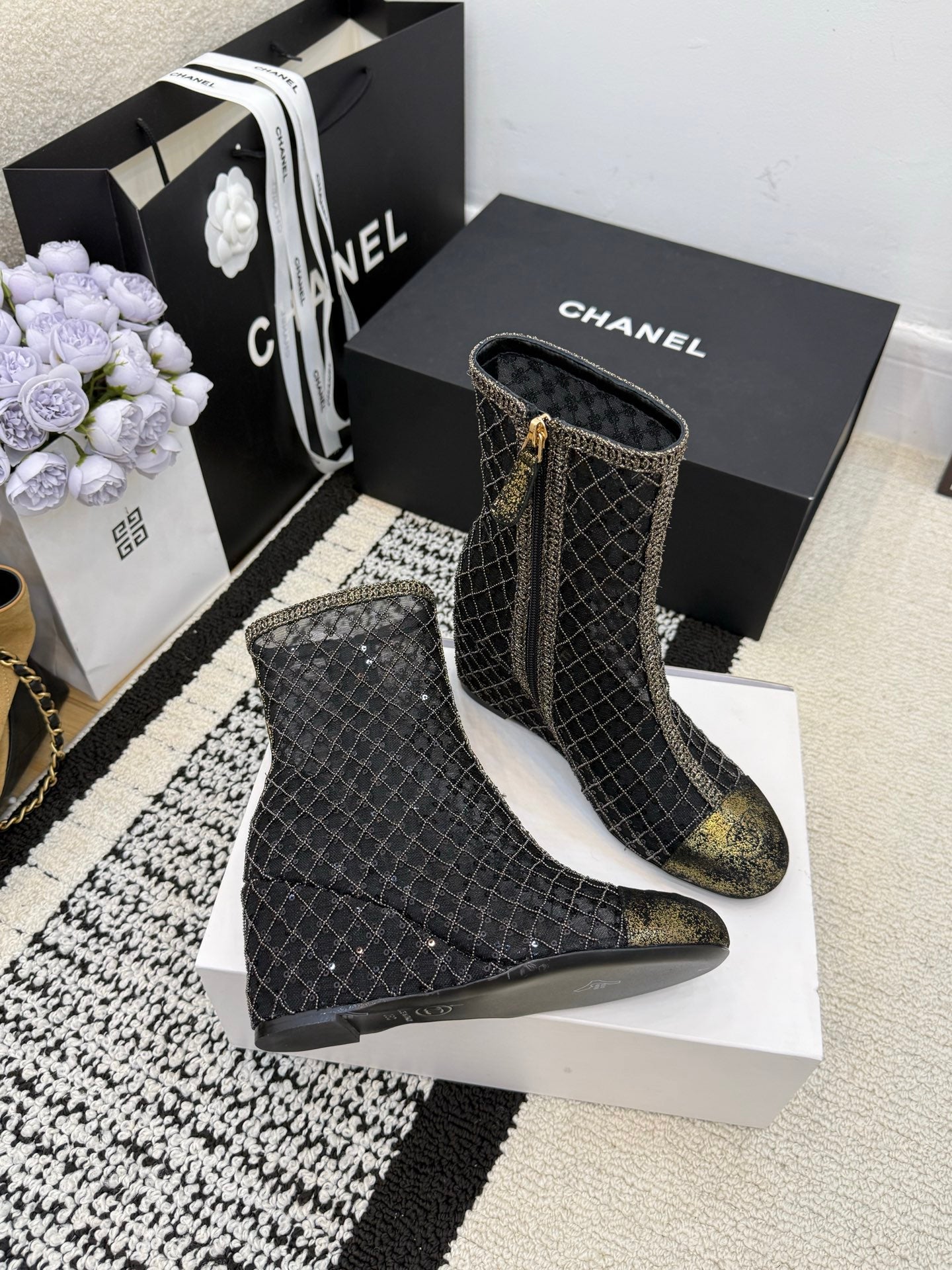 CC 26 Wedge Heel Boot Black Mesh Leather 588857