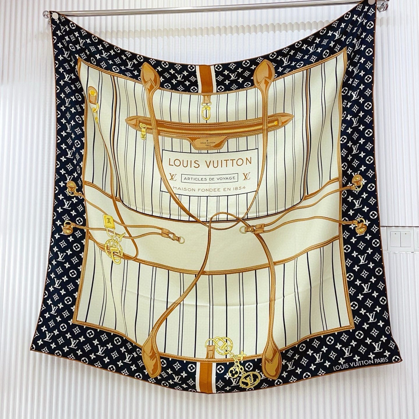 LV Double-sided Scarf 140cm Black White Cashmere 971049