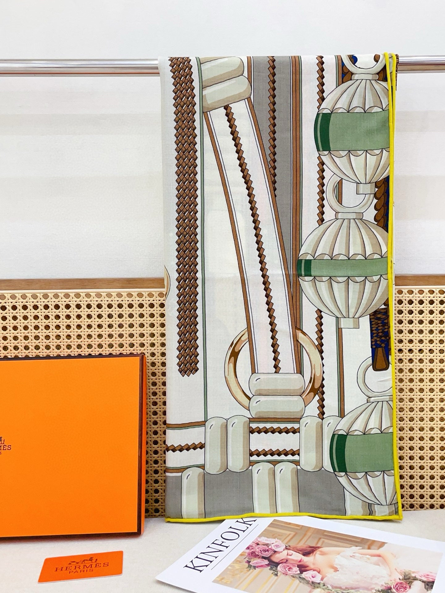 HM 25s Scarf 140cm White Gray Cashmere 973321