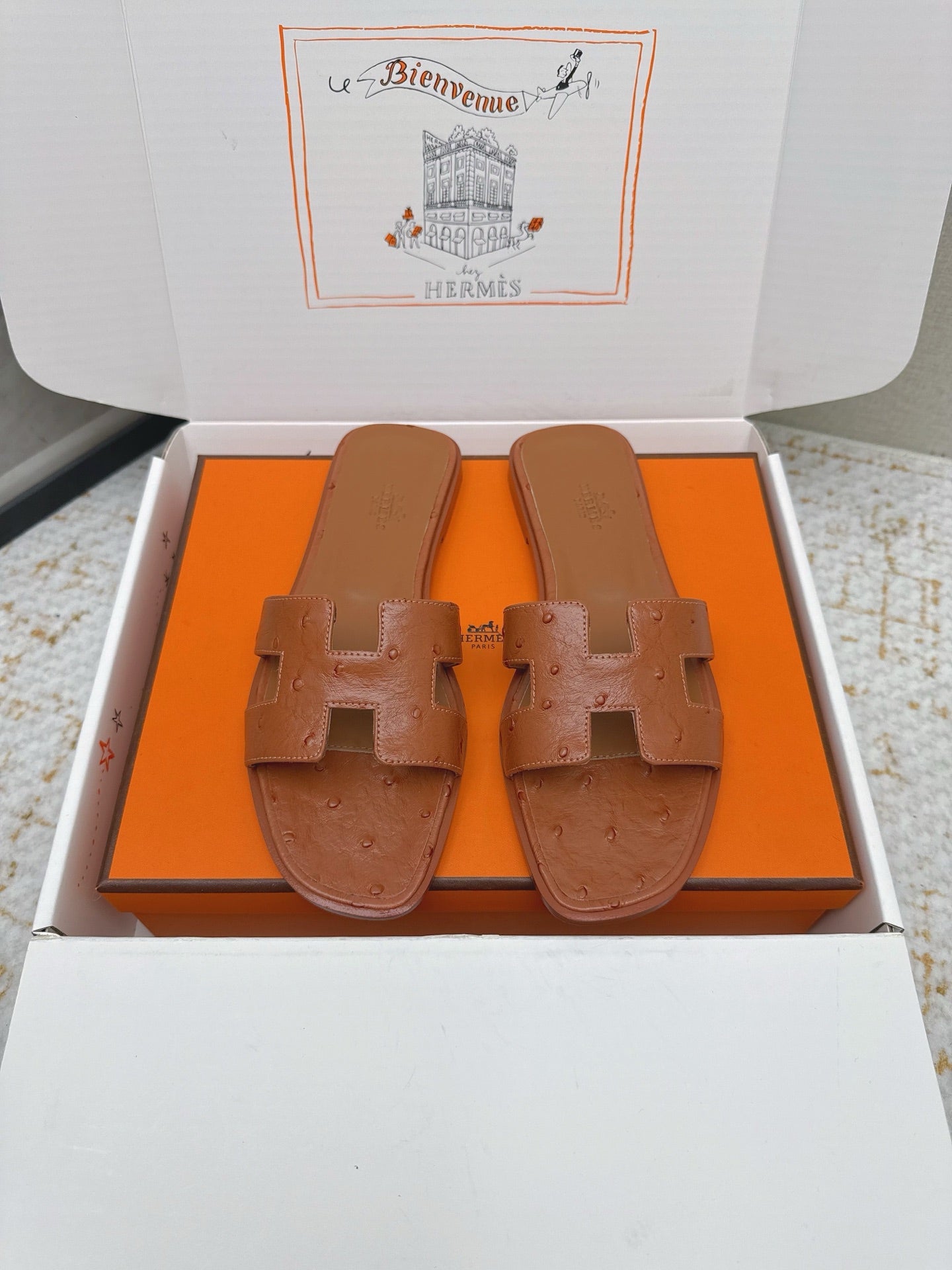 HM 26ss Oran Sandals Brown Ostrich Leather 625092