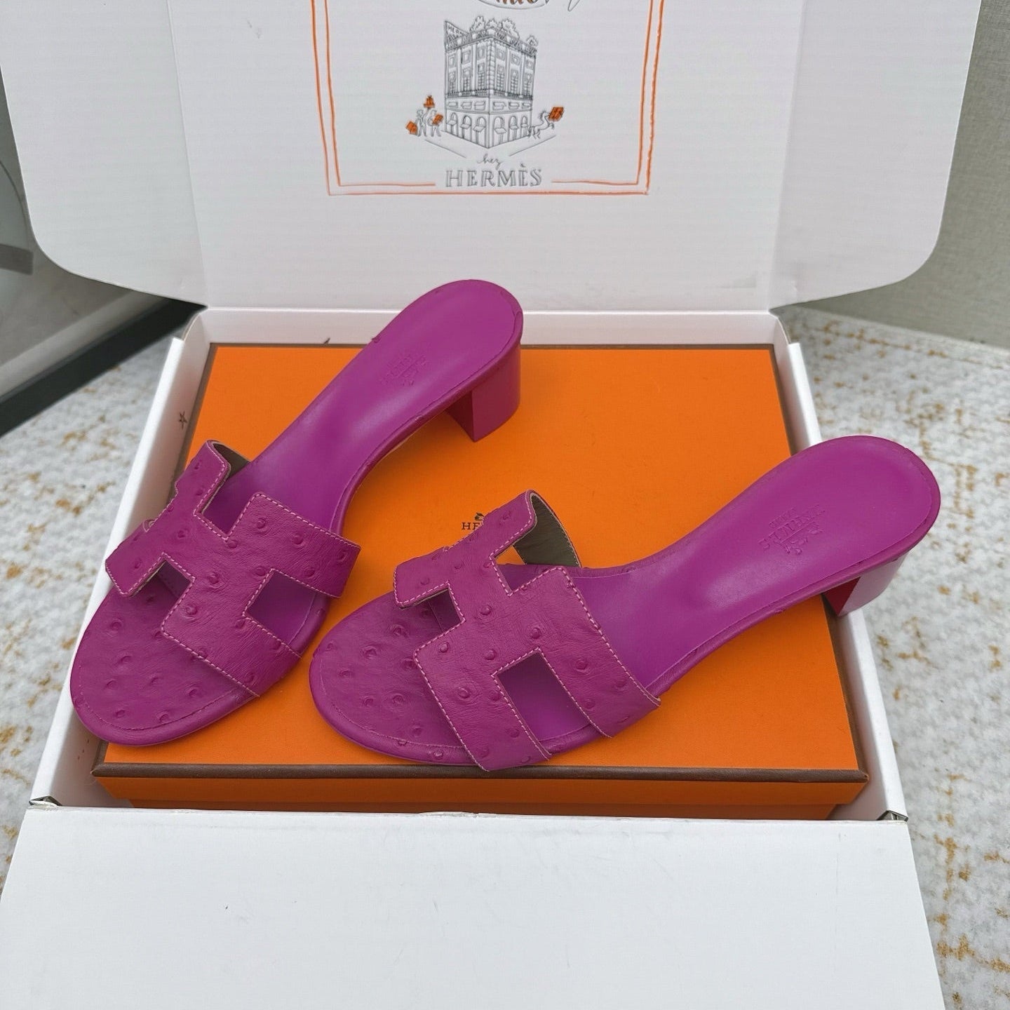 HM 26ss Oran Sandals 50 Purple Ostrich Leather 625128