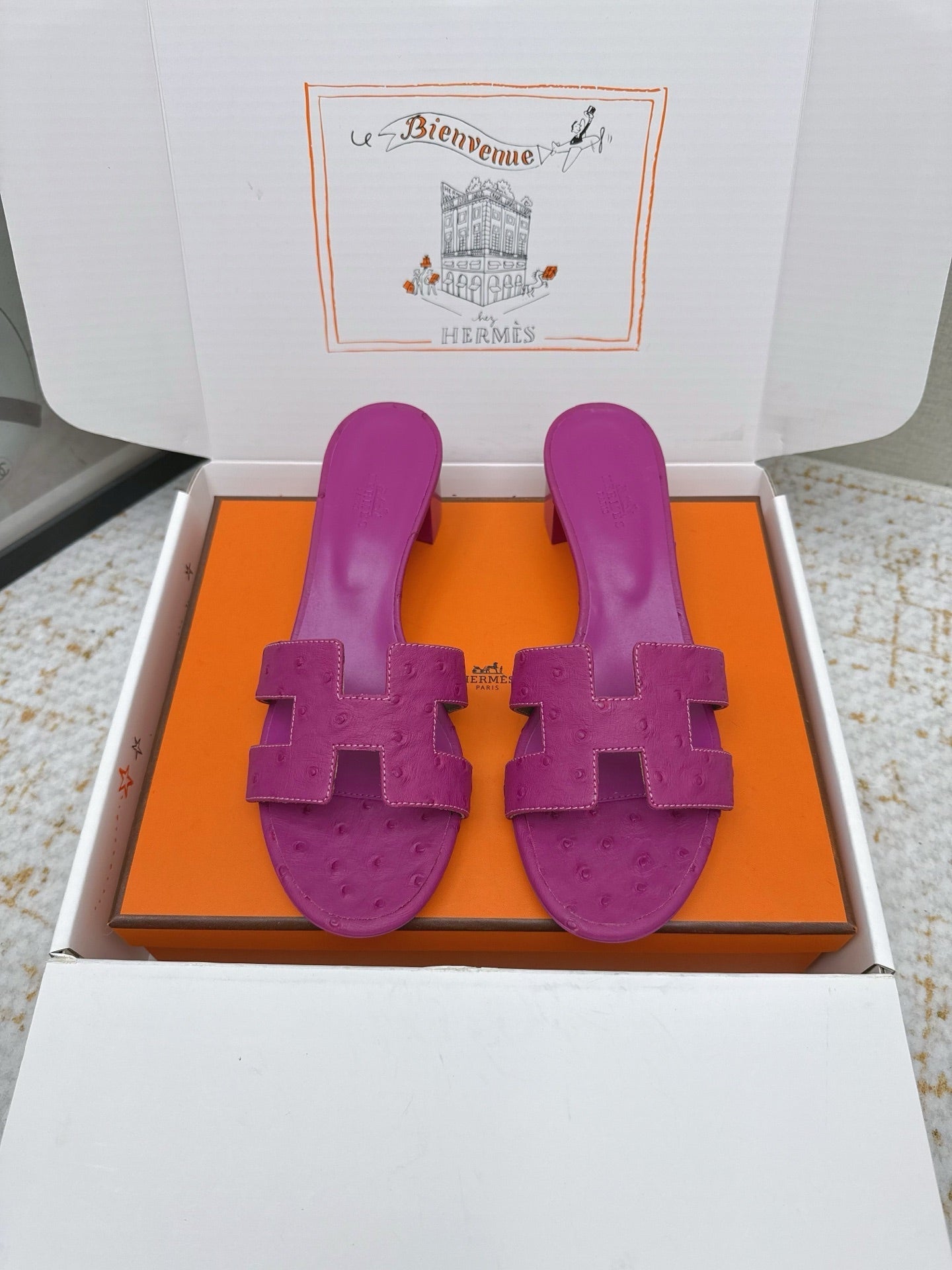 HM 26ss Oran Sandals 50 Purple Ostrich Leather 625128