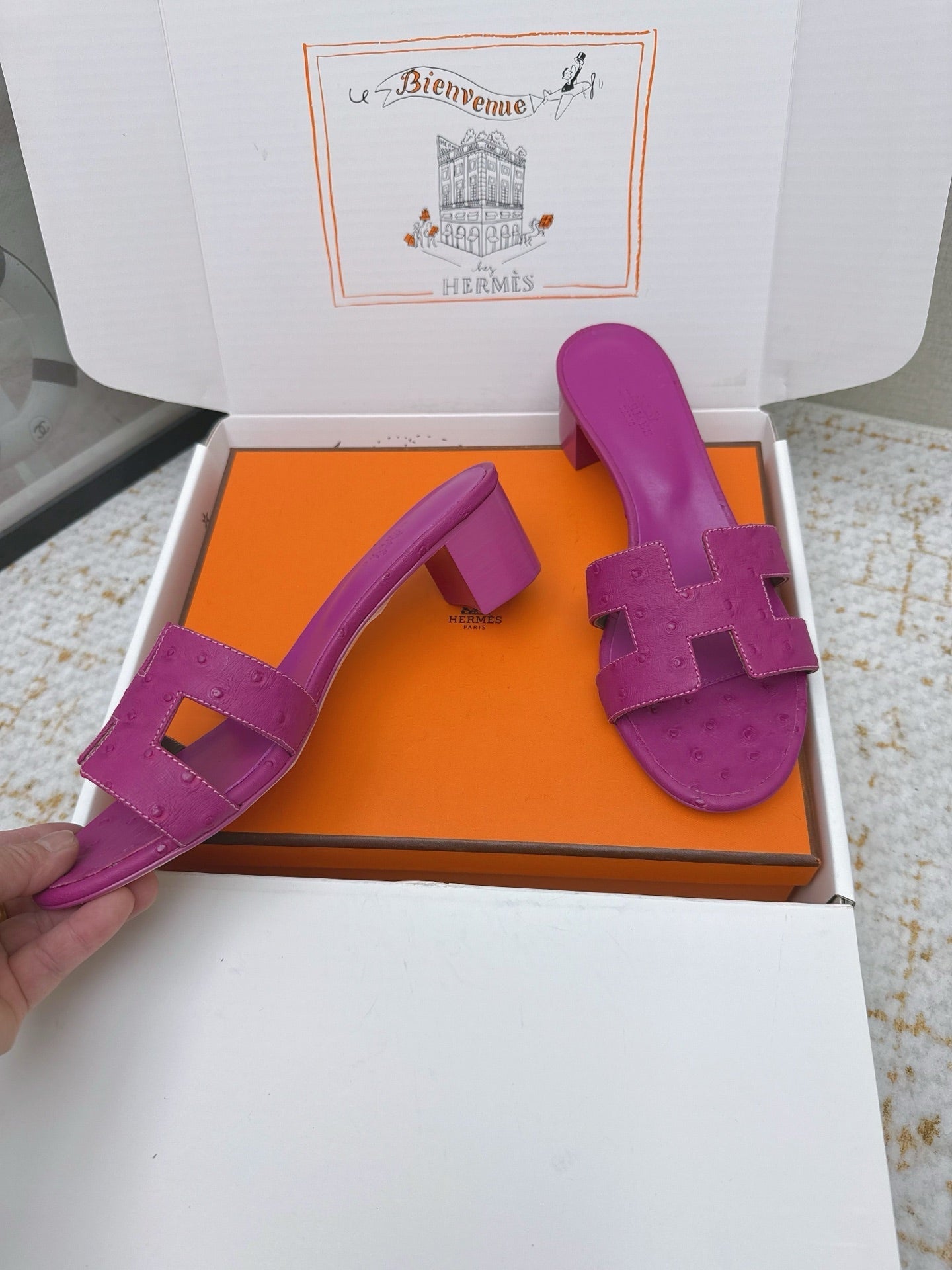 HM 26ss Oran Sandals 50 Purple Ostrich Leather 625128