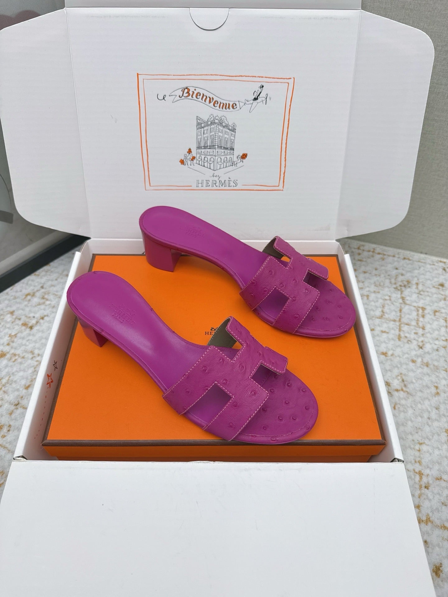 HM 26ss Oran Sandals 50 Purple Ostrich Leather 625128