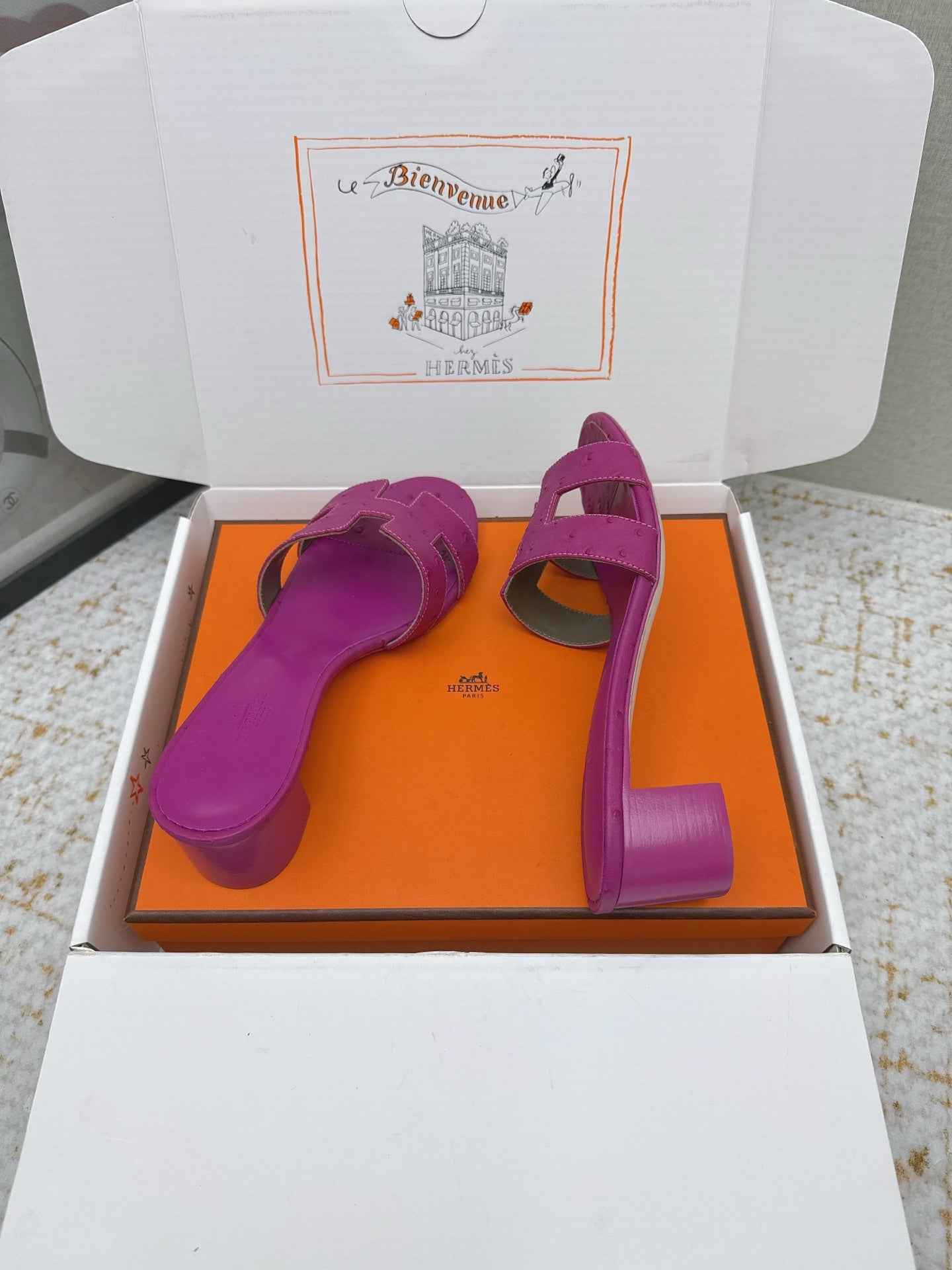HM 26ss Oran Sandals 50 Purple Ostrich Leather 625128