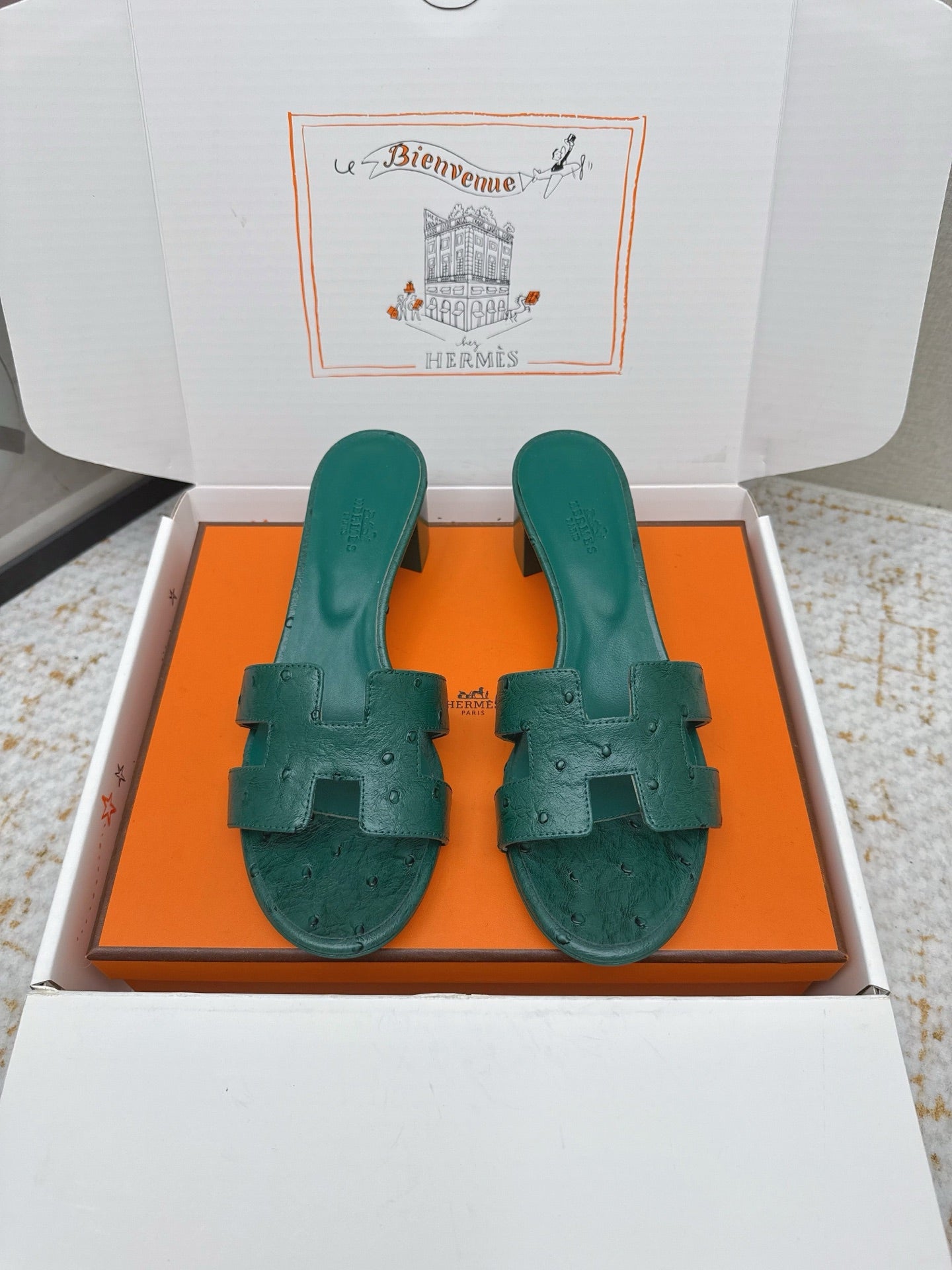 HM 26ss Oran Sandals 50 Forest Green Ostrich Leather 625129