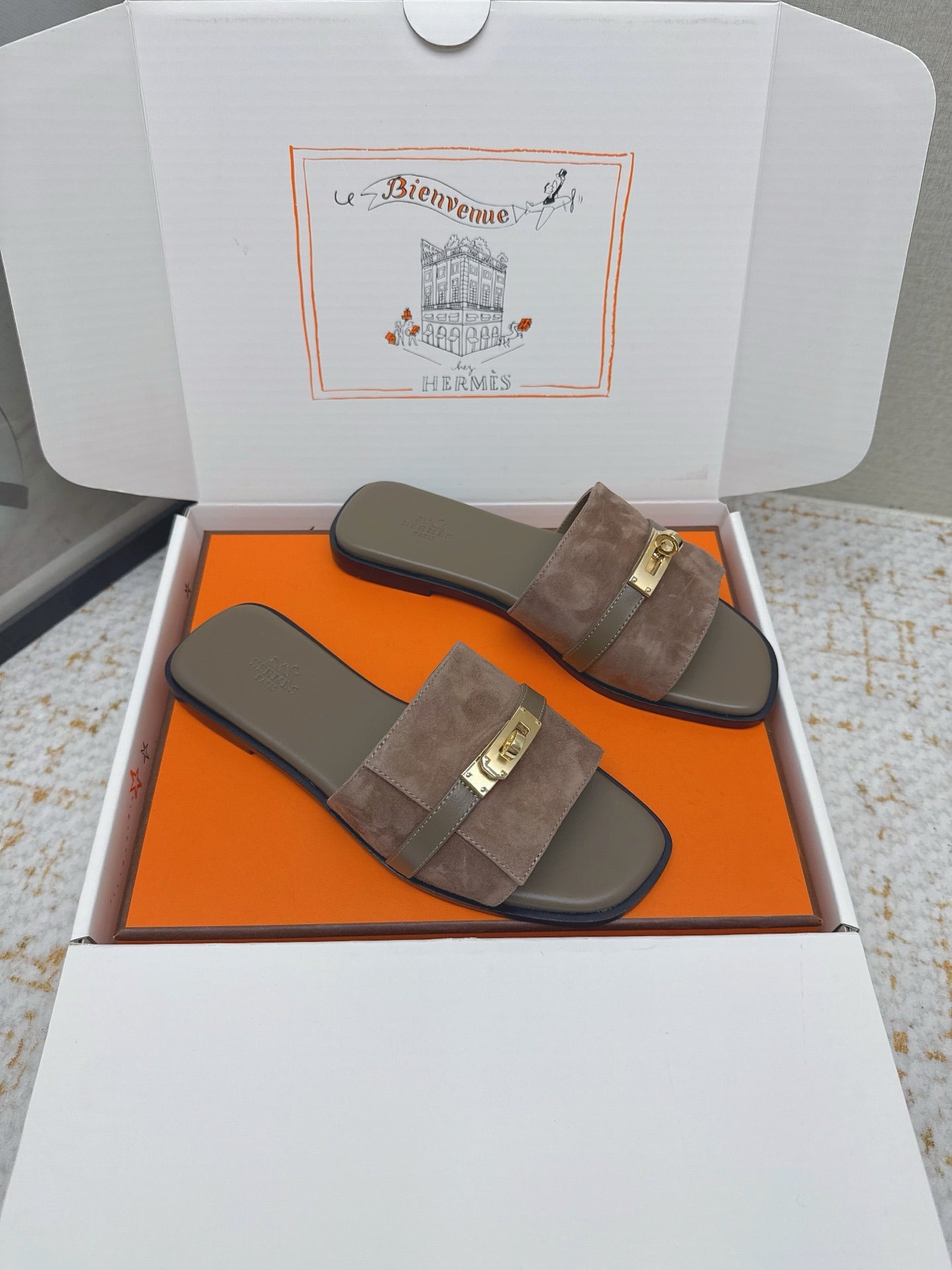 HM 26ss Oasis Sandals Brown Suede Cowhide 625146