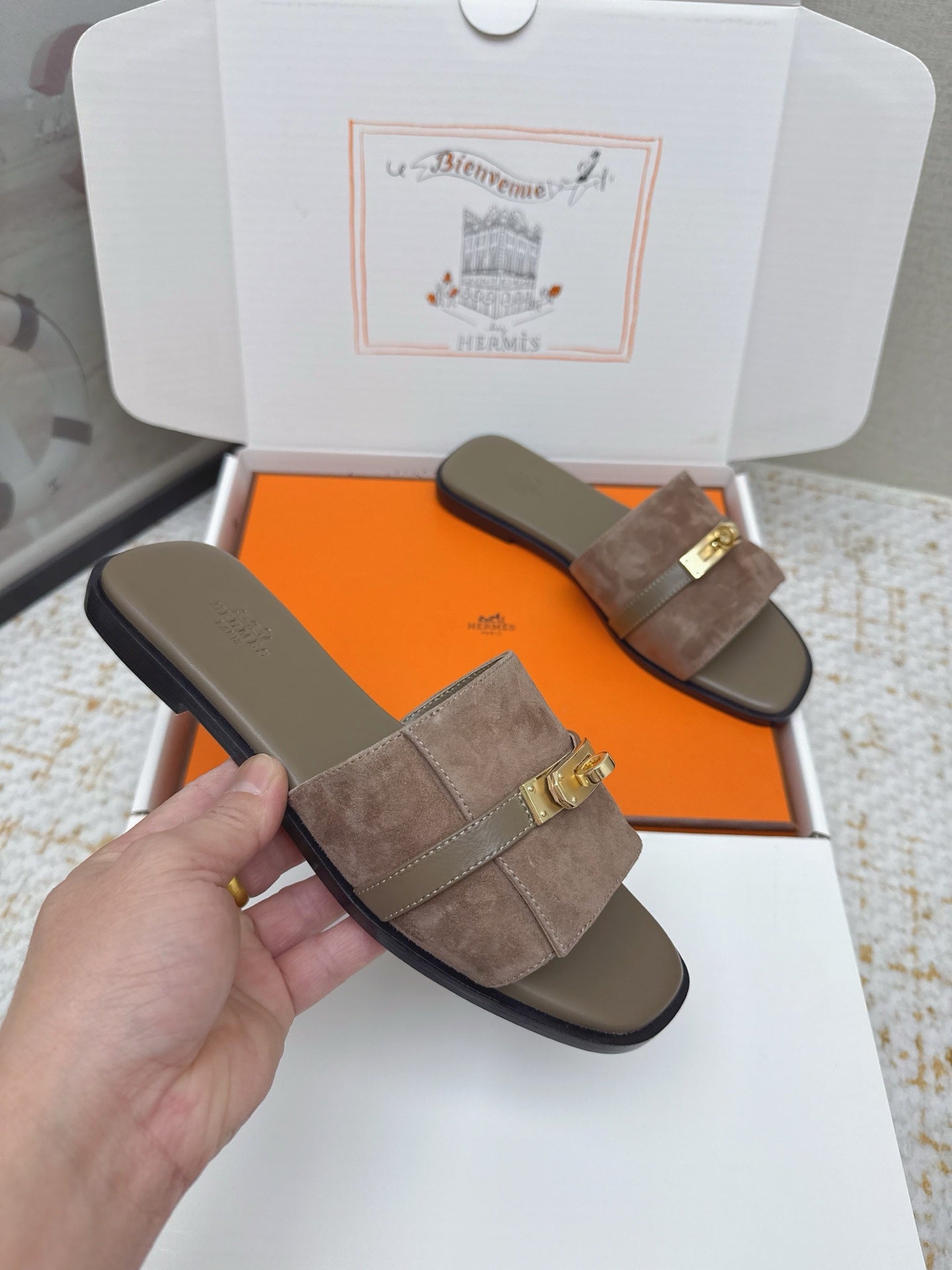 HM 26ss Oasis Sandals Brown Suede Cowhide 625146