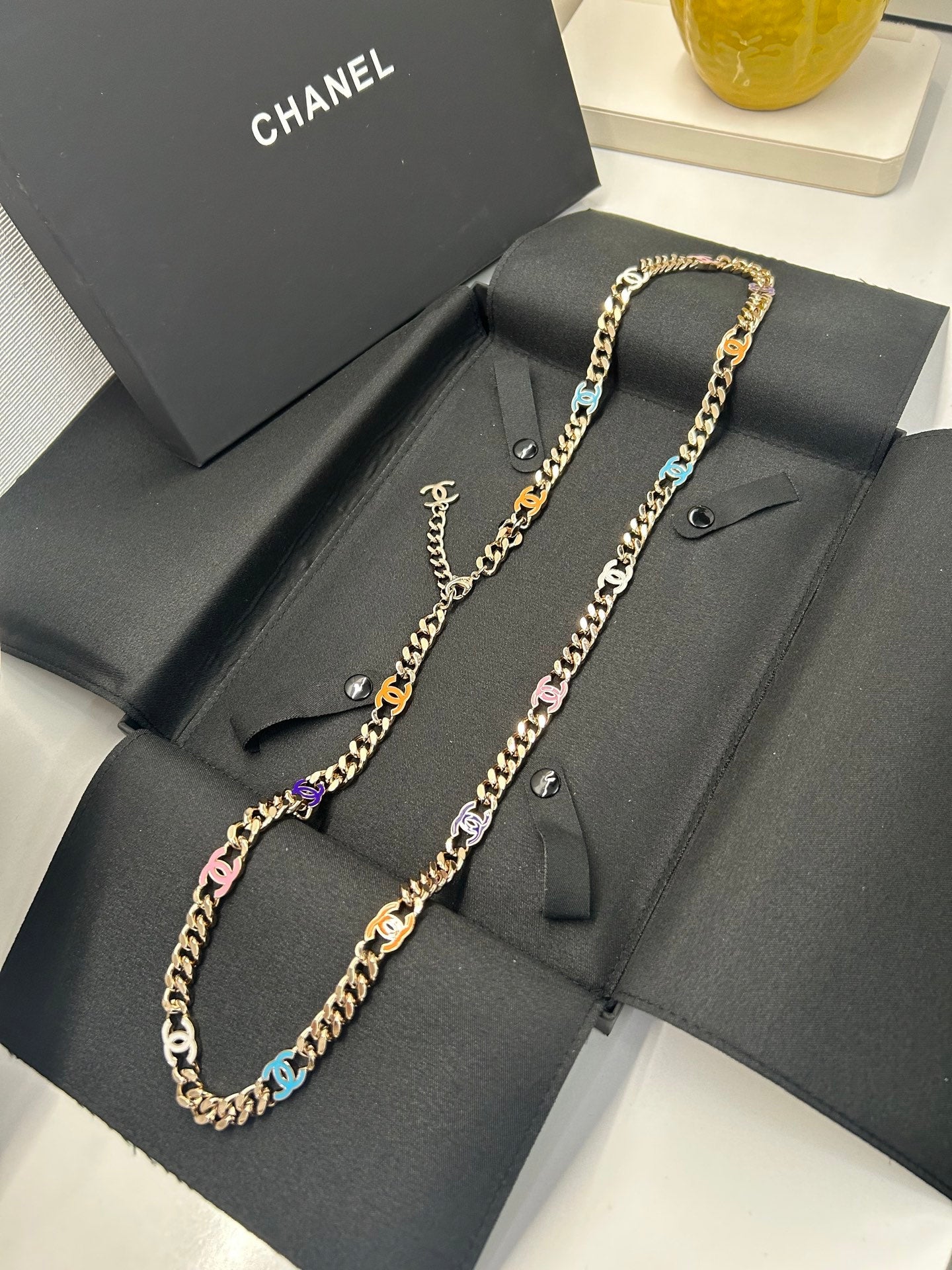 Chanel 2026 Candy Color Enamel CC Cuban Chain Belt 213293