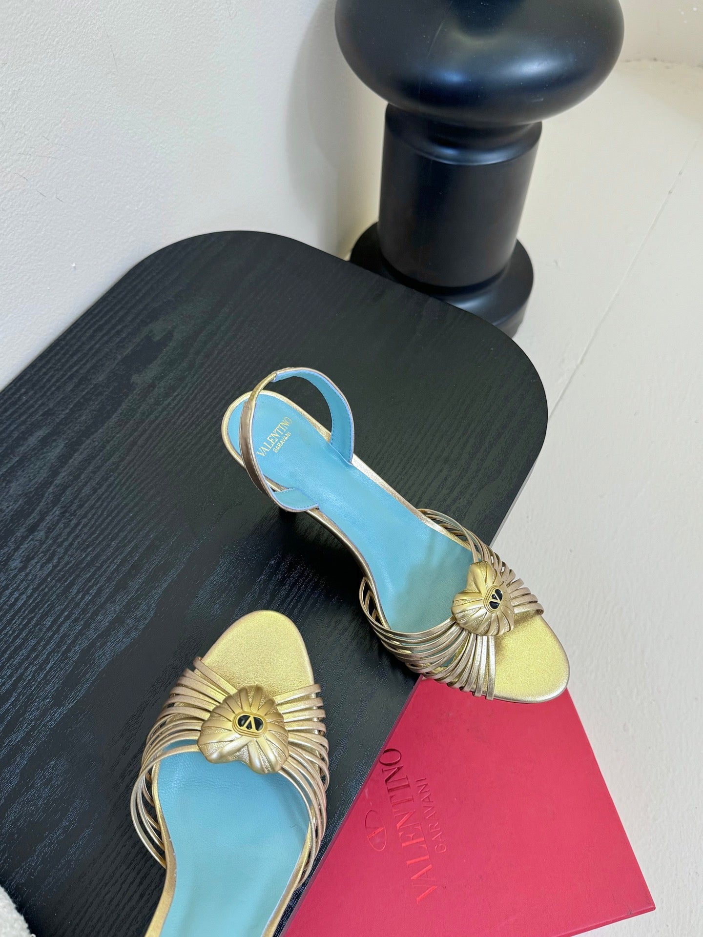 Valentino 2025 Garavani Royal Slingback Sandal Gold Blue Sheepskin 424233