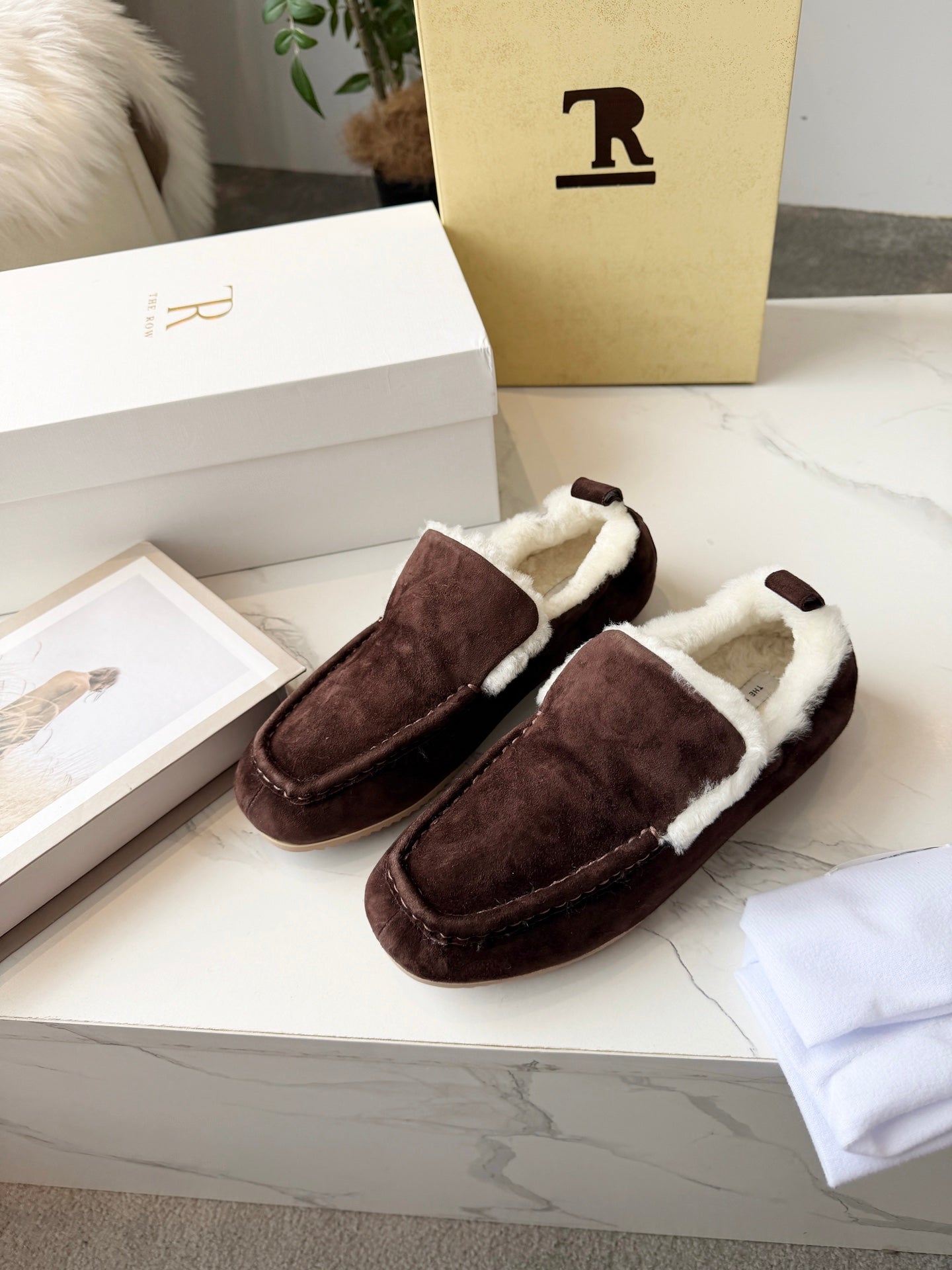 The Row 2025 Loafer Dark Brown Suede Wool 576846