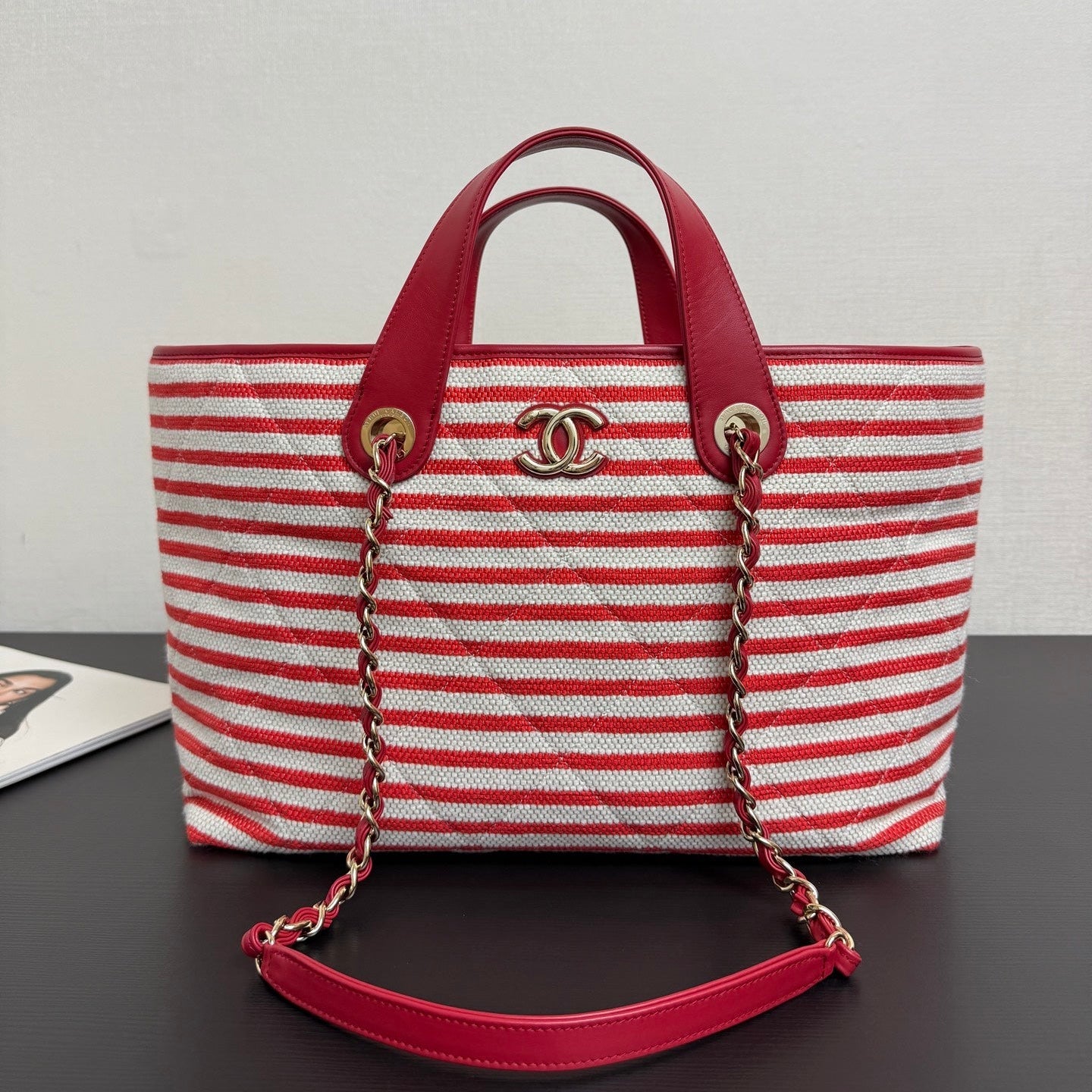 Chanel 26 Woven Beach Bag 46 White Red Canvas Leather