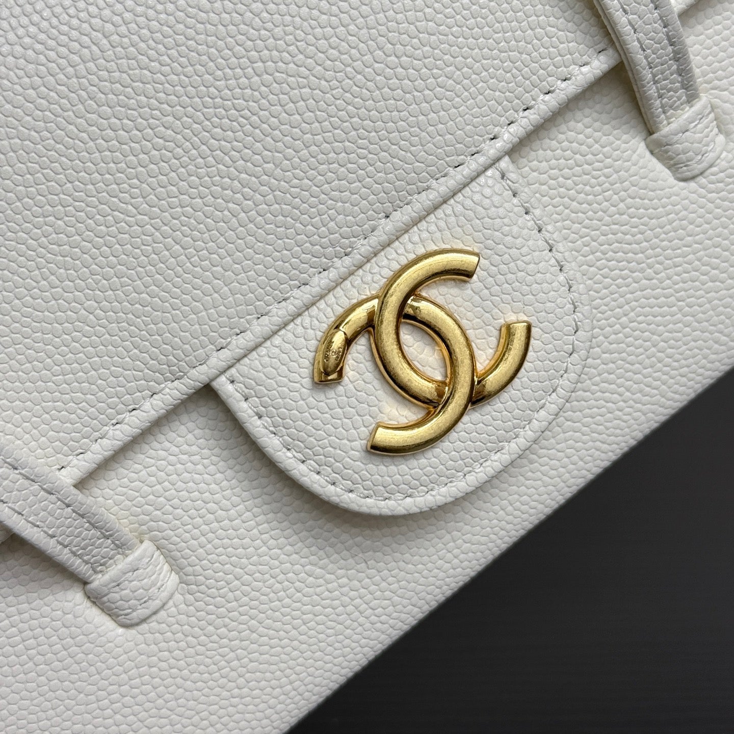 Chanel 26 Shoulder Bag 17 Caviar Leather