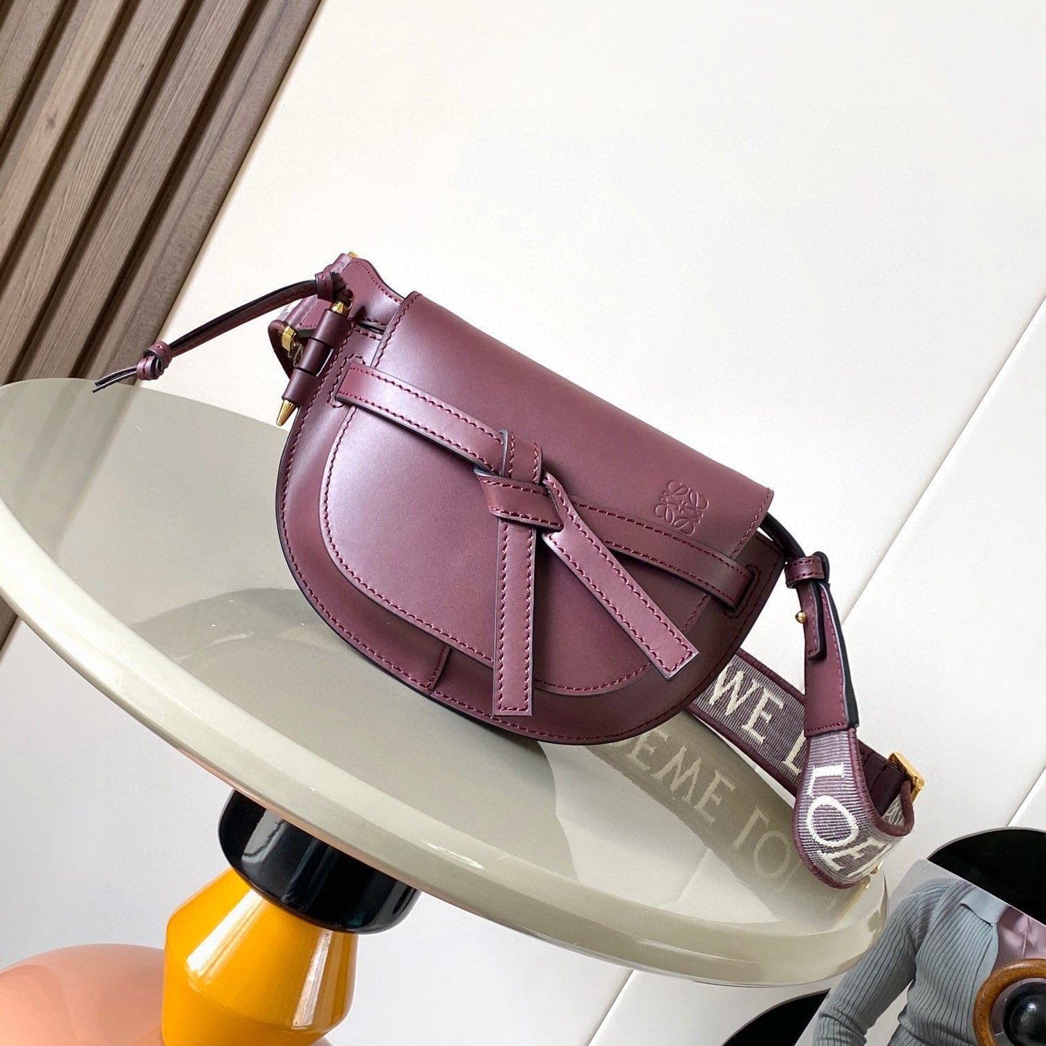 Loewe Saddle Bag 21 Burgundy Leather 280430