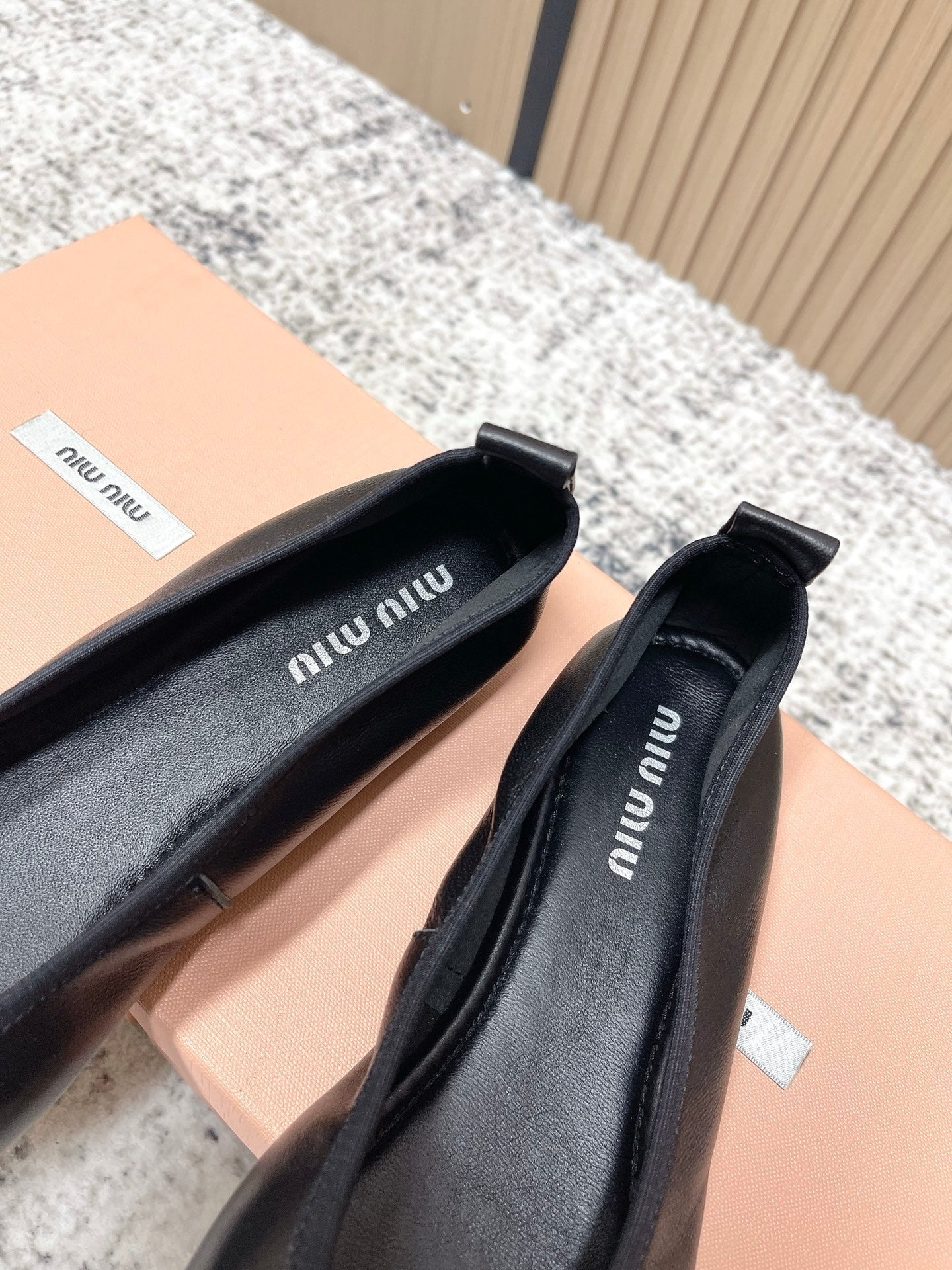 Miu Pointed-Toe Ballet Flats Black Sheepskin 591561