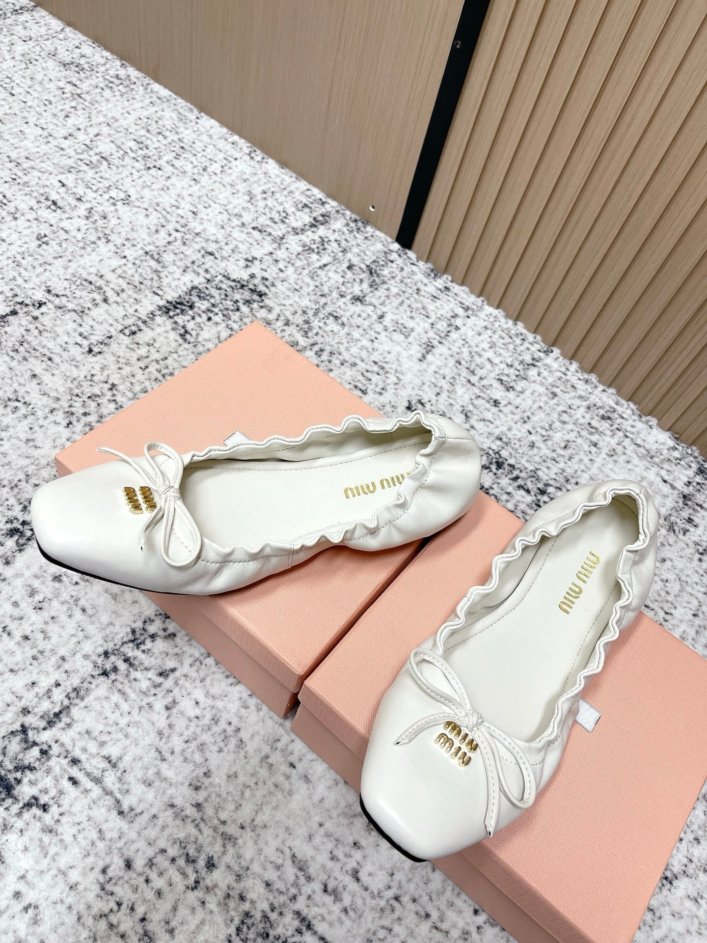 Miu  Mary Jane Flat White Sheepskin 591573