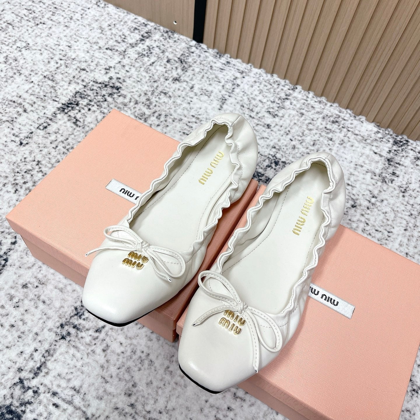 Miu  Mary Jane Flat White Sheepskin 591573