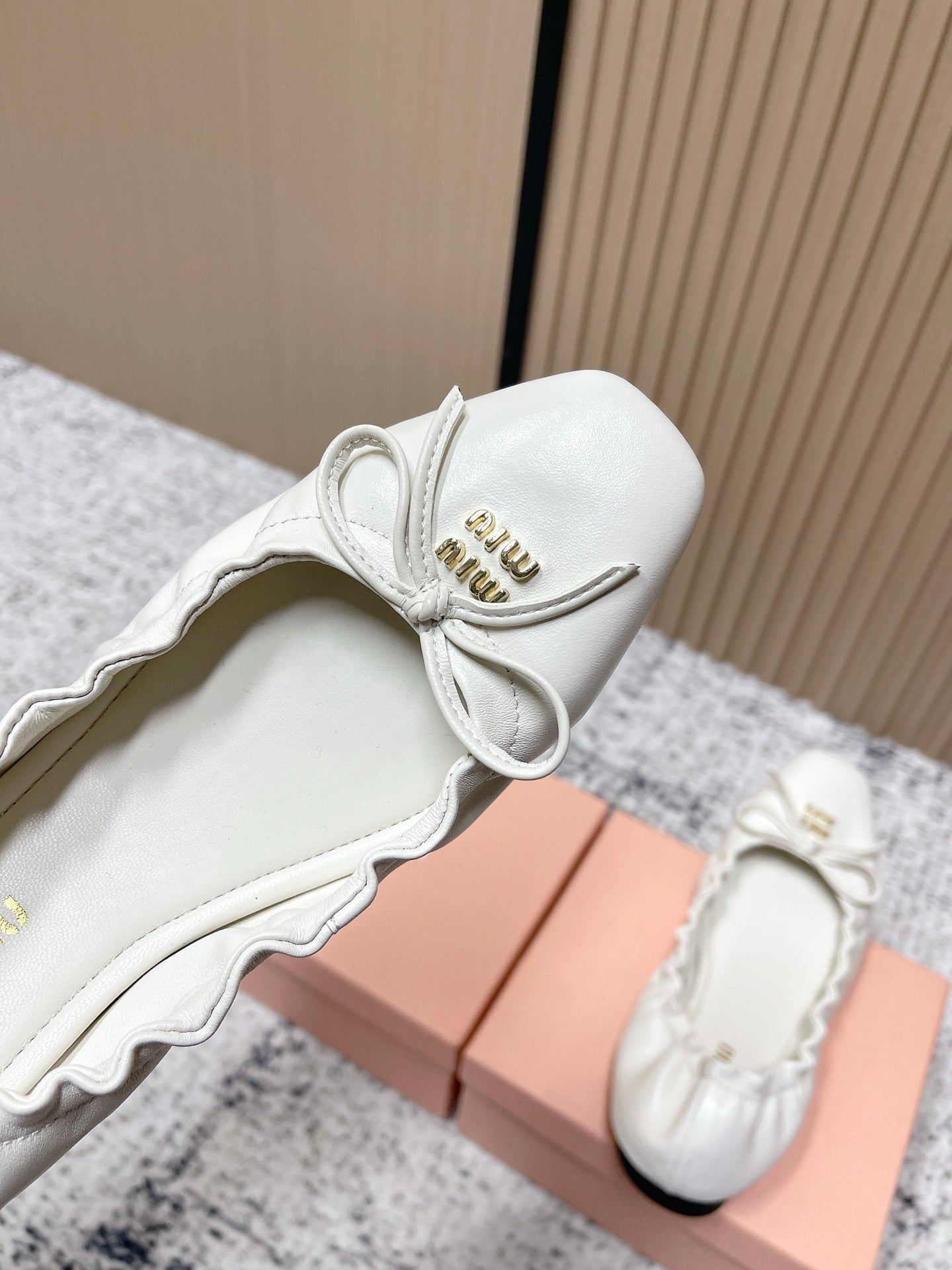 Miu  Mary Jane Flat White Sheepskin 591573