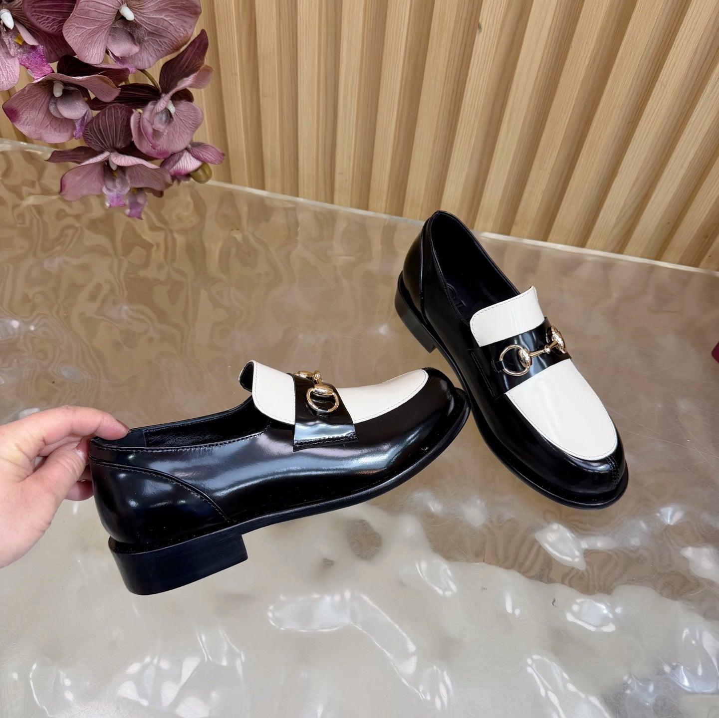GG 26 Horsebit Loafers Black White Sheepskin 589463
