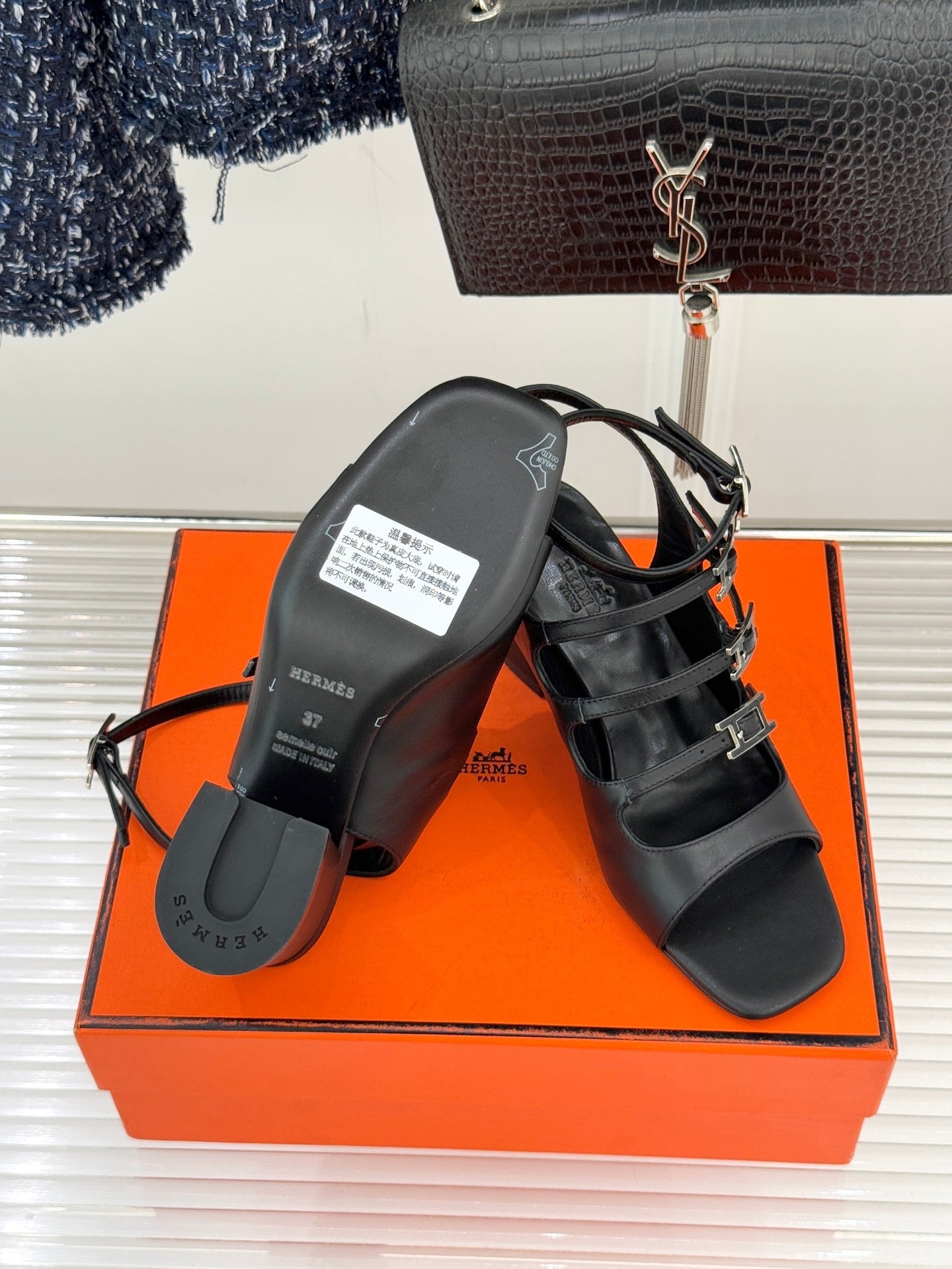 HM 26ss Peep Toe Sandals 65 Black Sheepskin 642766