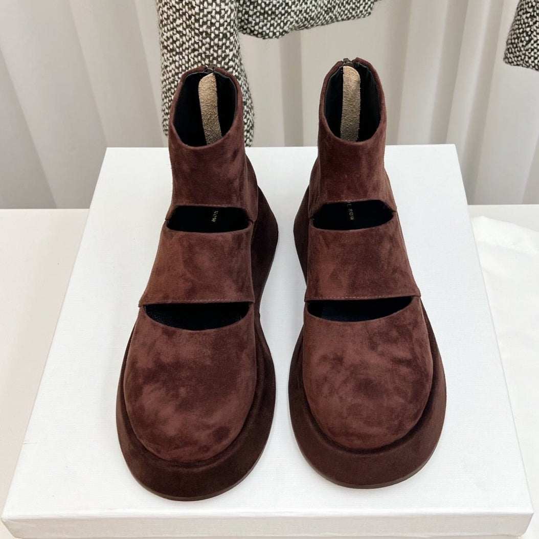 The Row 2025 Boot Coffee Suede Sheepskin 576056