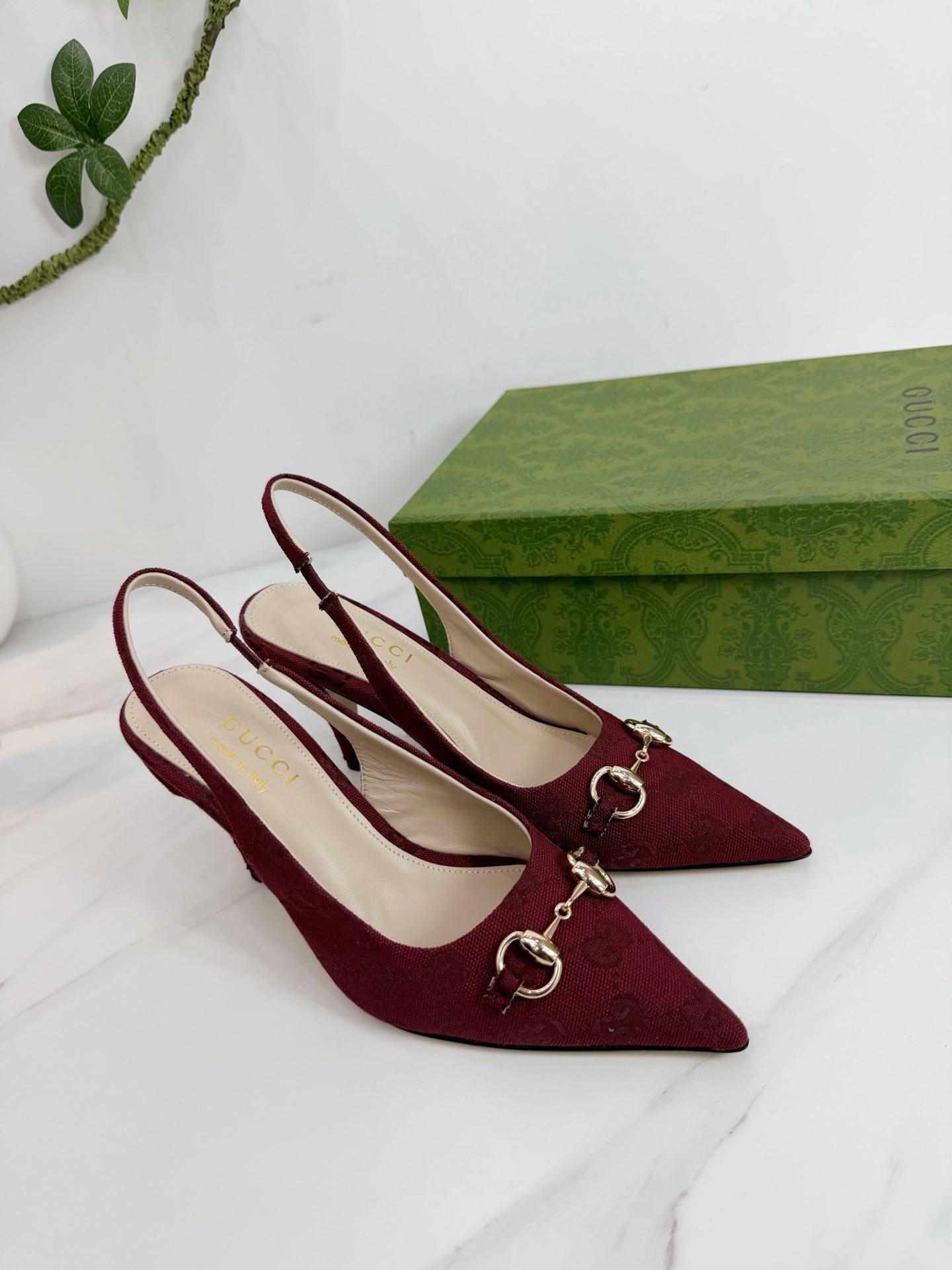 GG 26 Slingback Dark Red Fabric 592423