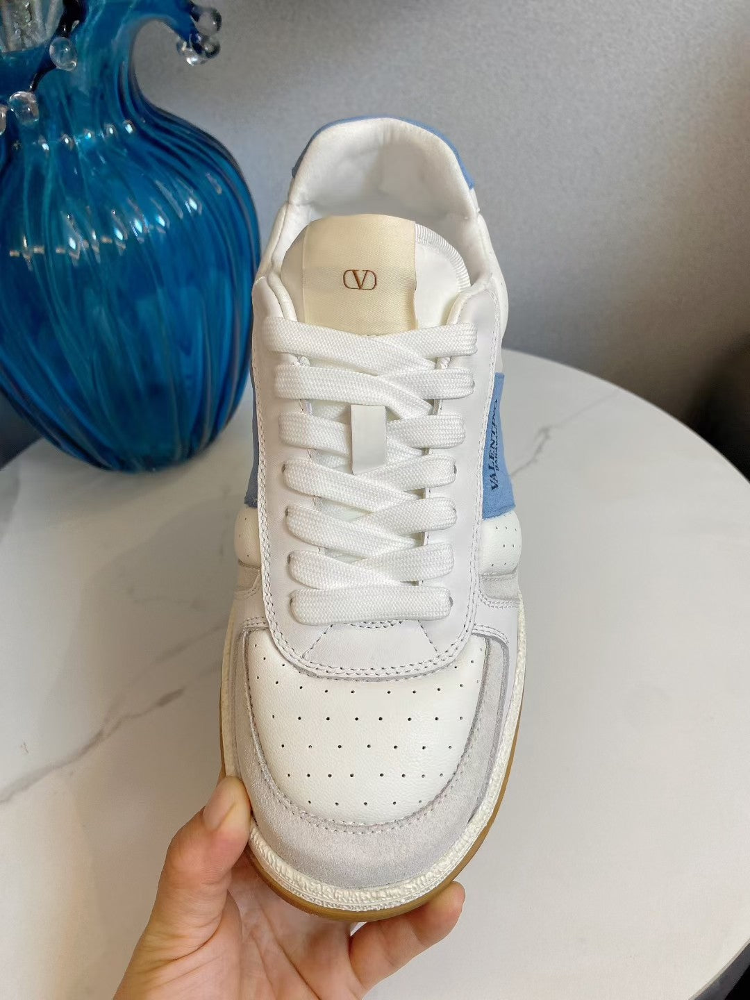 VT 25S  Casual Sneakers White Blue Cowhide Suede 563097