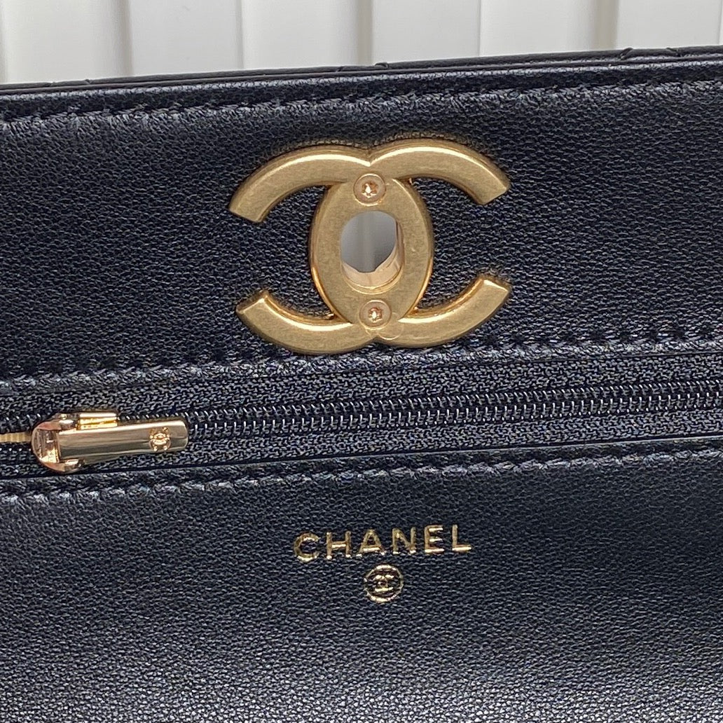 Chanel 2025 Bag Black Gold 19cm Lambskin 269234