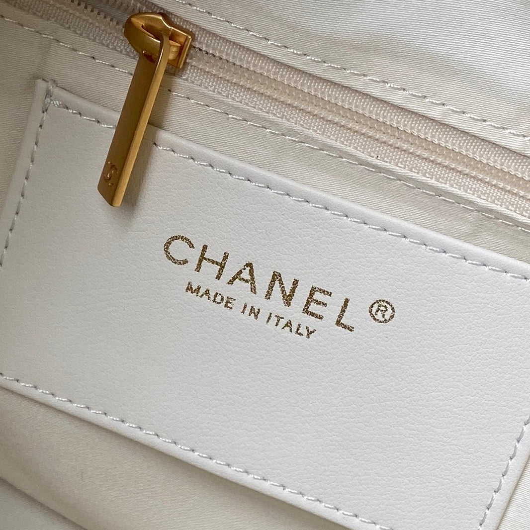 Chanel 2025 Bag 45cm White Calfskin 318232