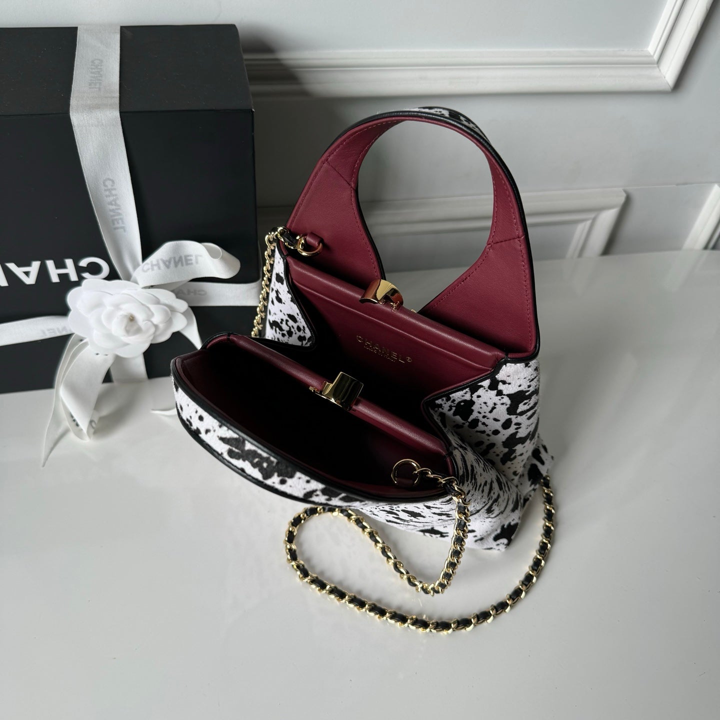 Chanel 2026 Small Tote Bag 23cm White Black Lambskin