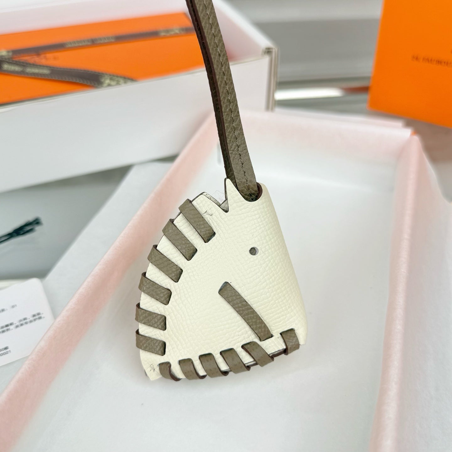 HM Horse Head Charm White Taupe Calfskin