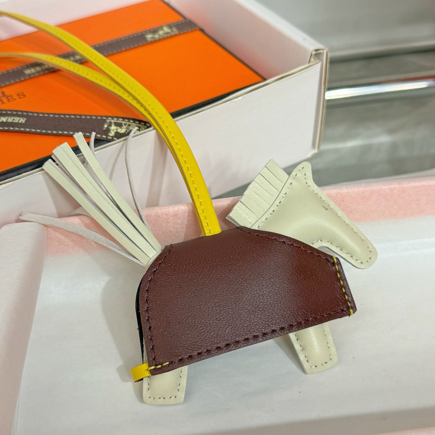 HM Rodeo Robeo 24 PM Charm Beige mix Chocolate Lambskin