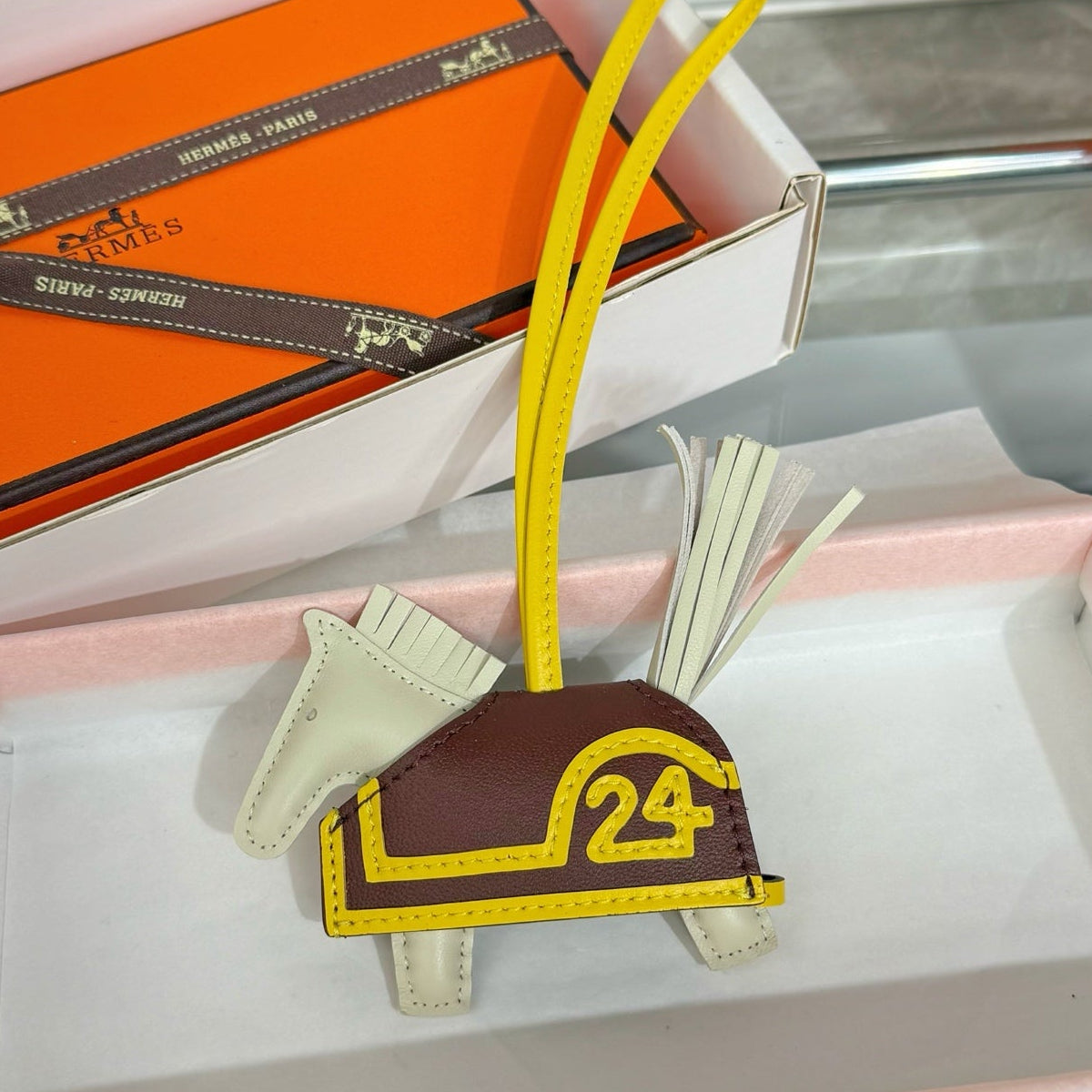 HM Rodeo Robeo 24 PM Charm Beige mix Chocolate Lambskin