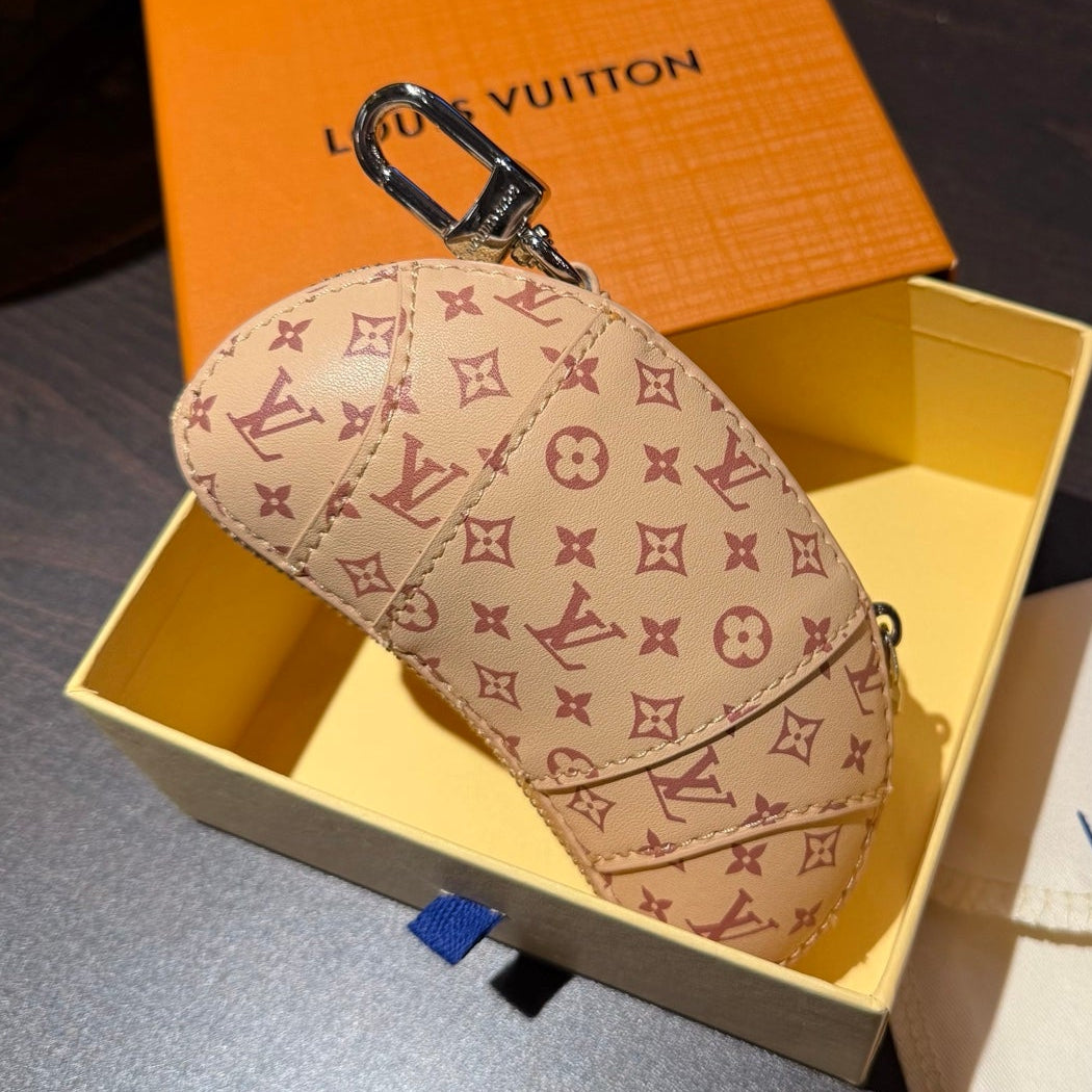 Louis Vuitton Croissant Beige Monogram Gradient Leather Bag