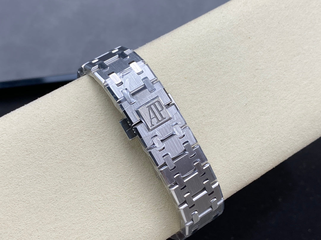 Audemars Piguet Royal Oak Lady 33mm Steel Case Blue Dial
