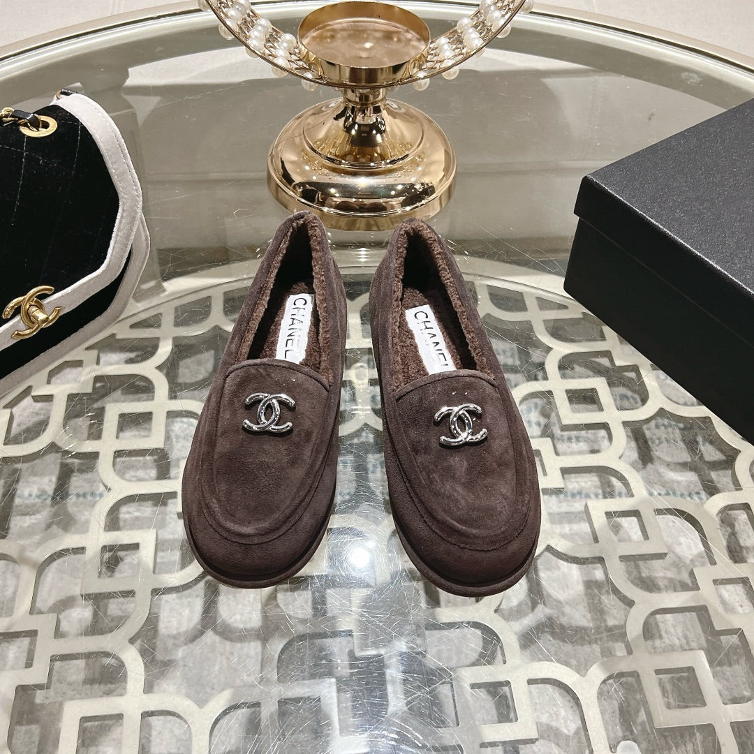 CC 25A Loafer Chocolate Sherpa Suede