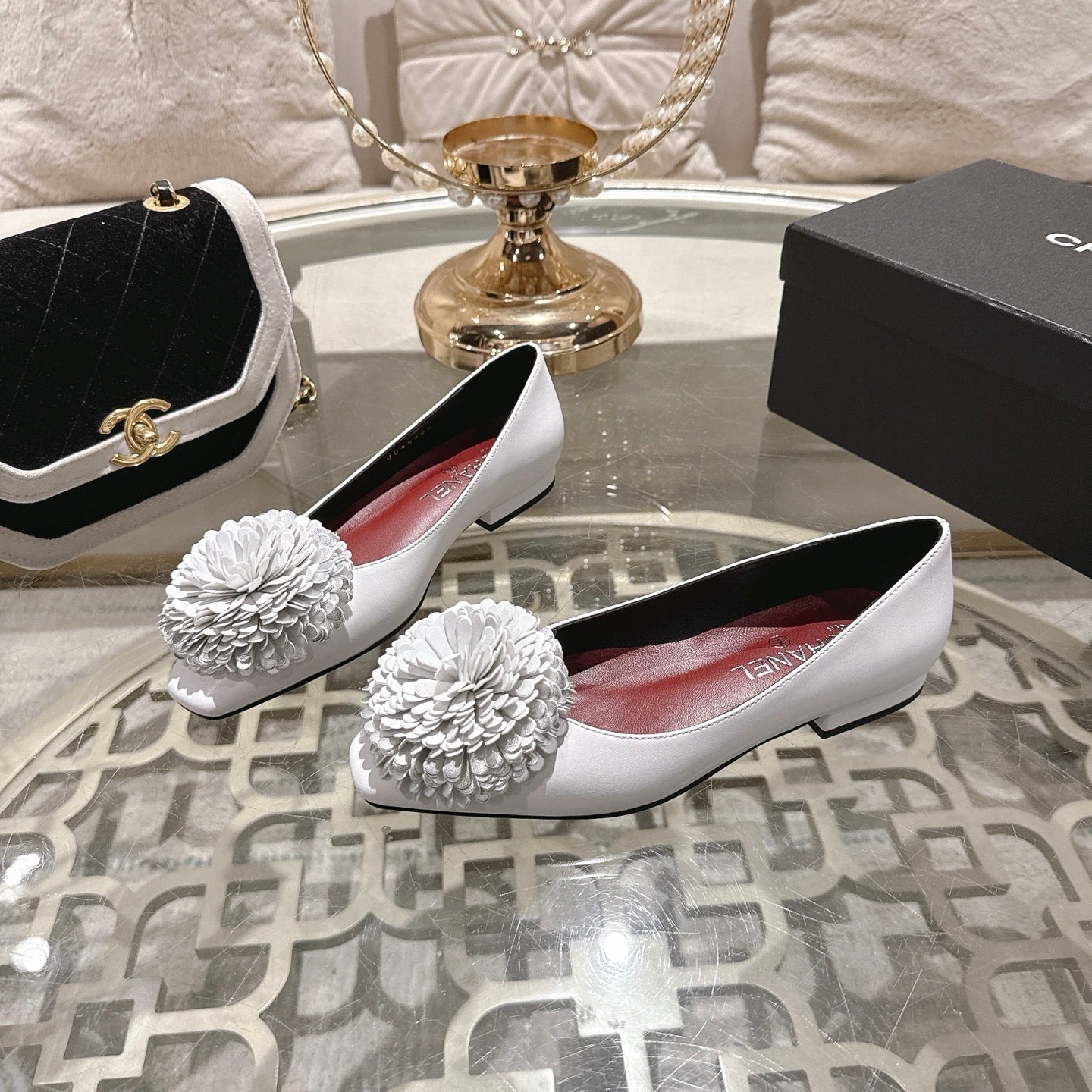 CC 26s Floral Ballet Flats White Sheepskin 627022