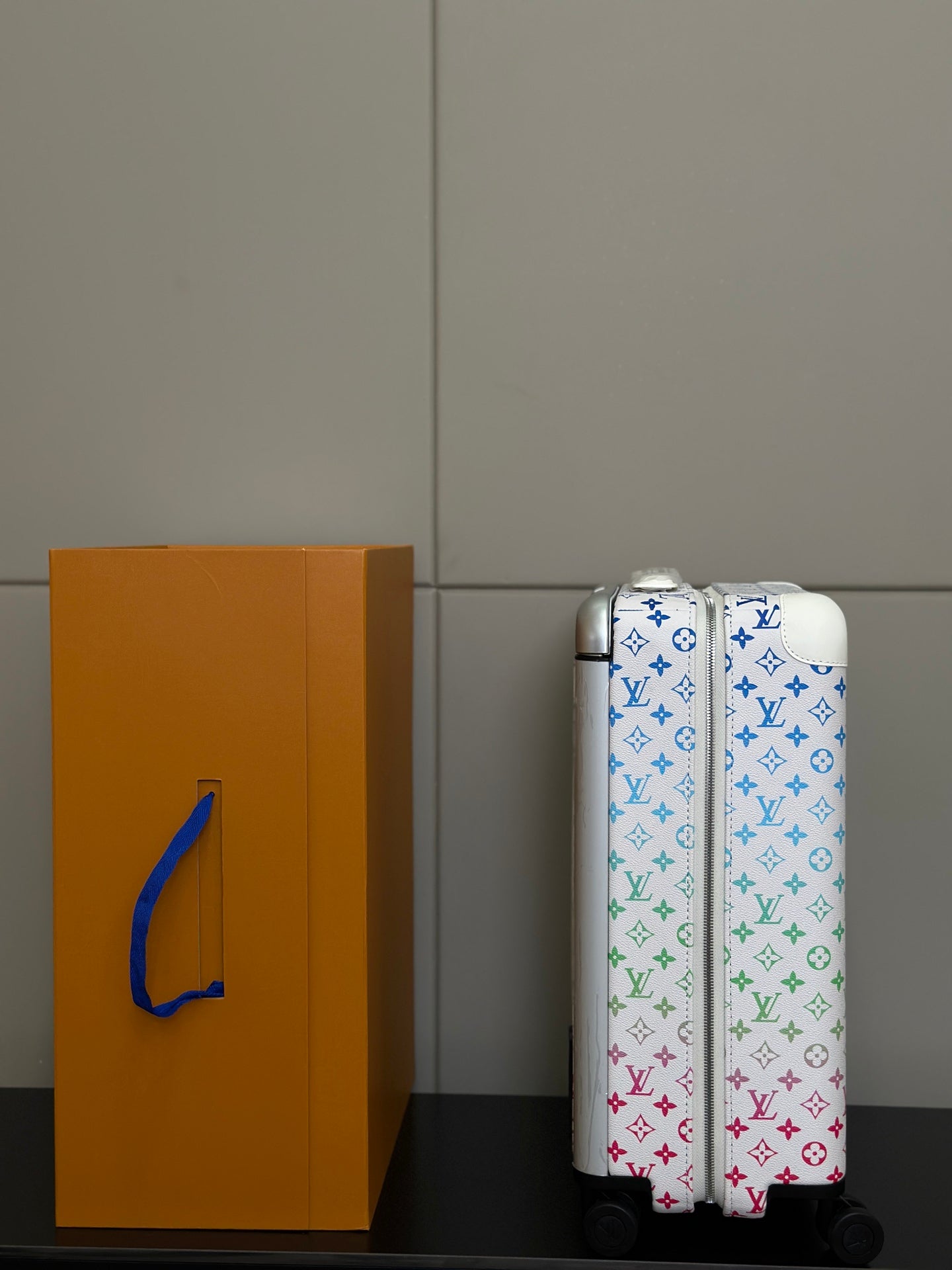 LV 2025 Horizon 55 Suitcase White Mix Colors Canvas Leather 273841