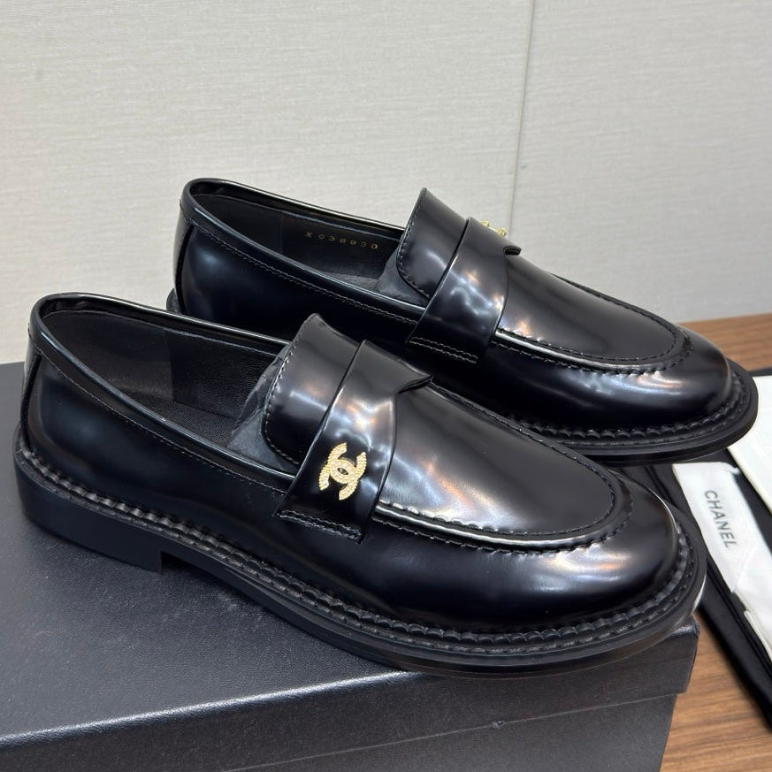 Chanel 2025 Loafer Black Sheepskin 552183