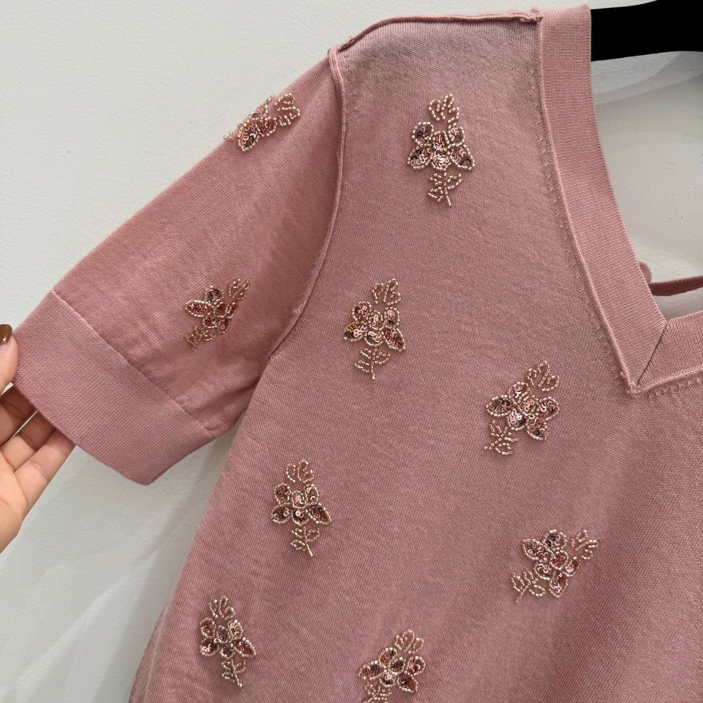 Fendi Wool Cropped sweater with crystal embroidery 229410