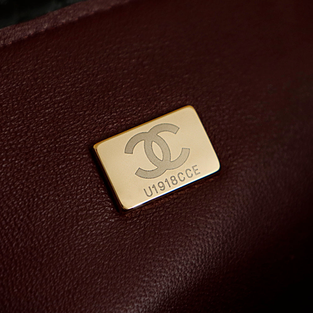 Chanel 25 Crocodile-embossed 40cm Bag Black Cowhide 322959