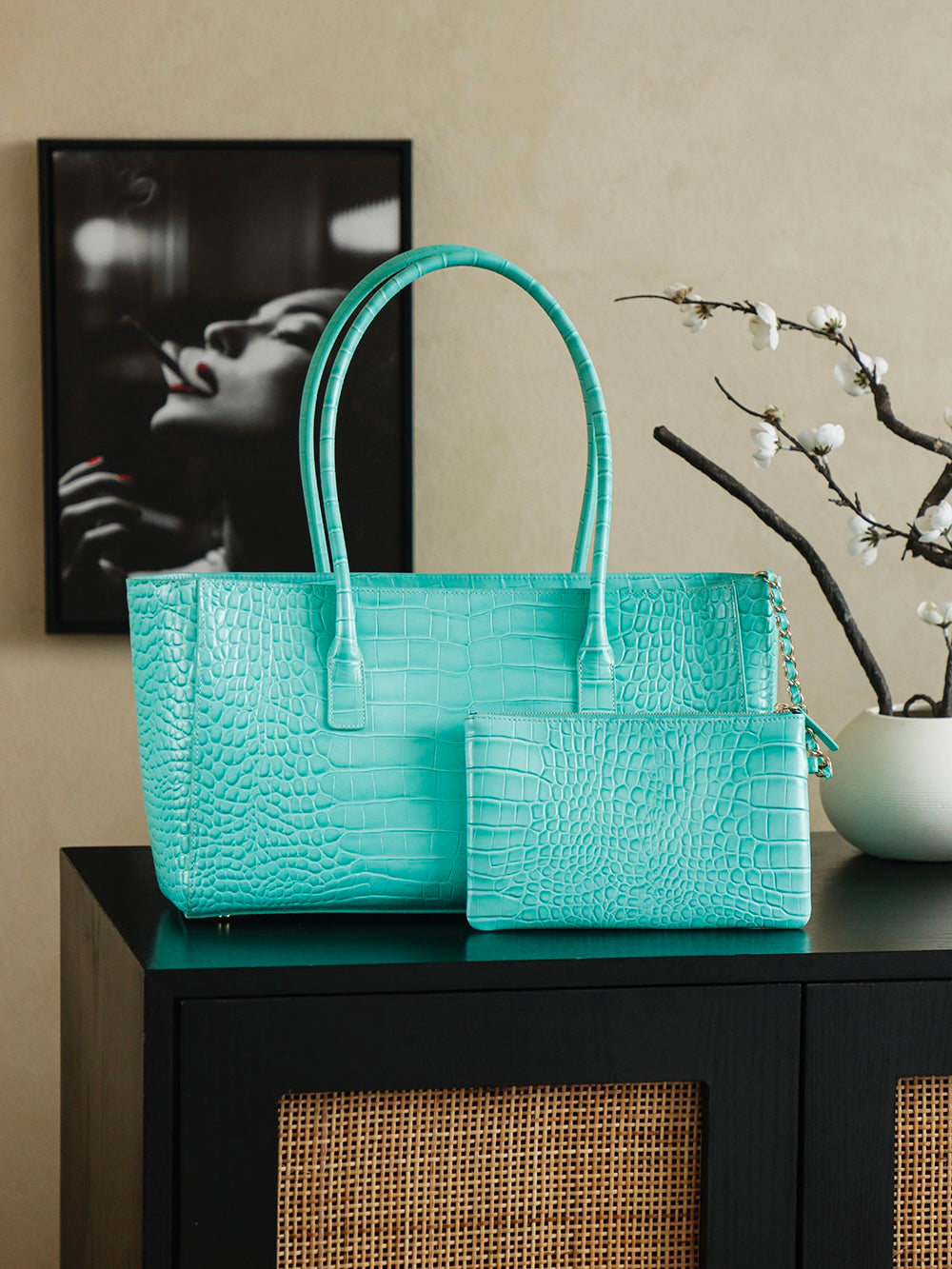 Chanel 25 Crocodile-embossed 40cm Bag Turquoise Cowhide 322961